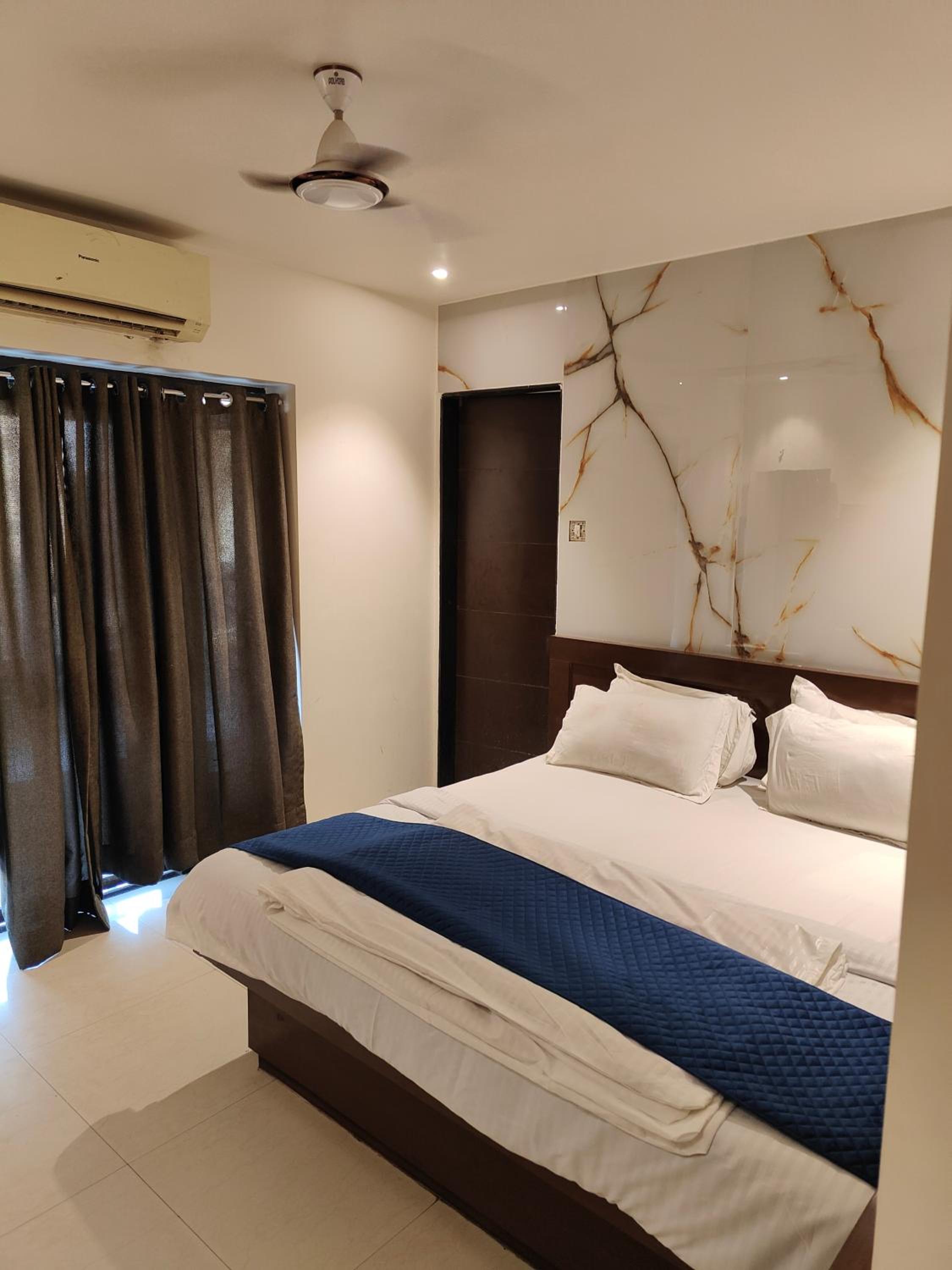 2 Bed A/C Room - Photo 7