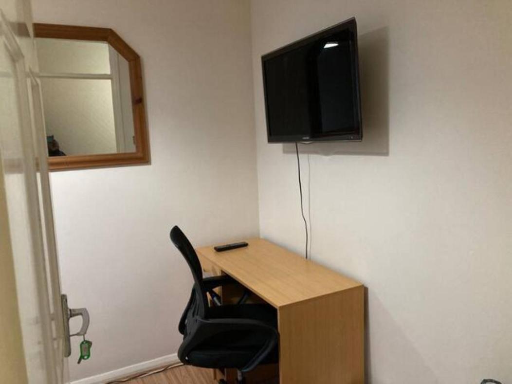 Single Room photo 3