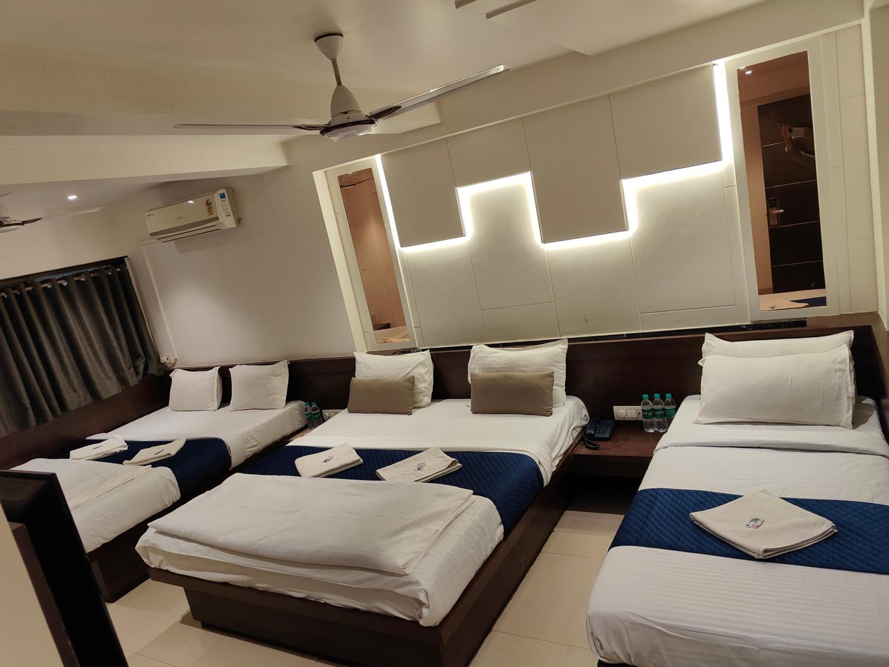 5 BED NON A/C ROOM & 2 BATHROOM - Photo 9