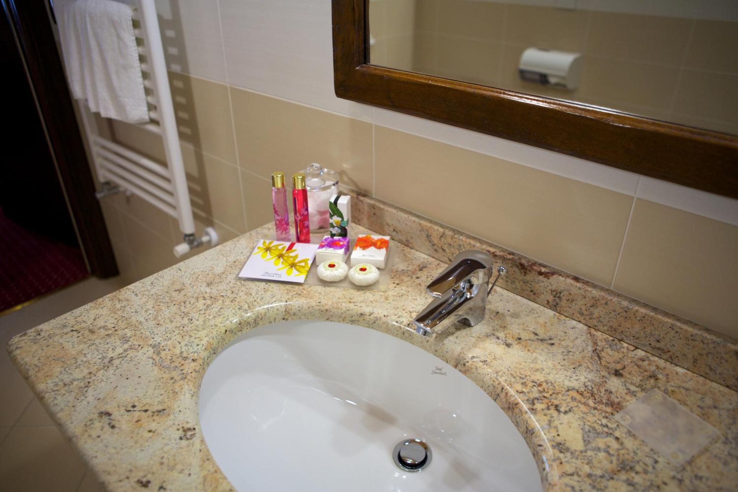 Double or Twin Room - Photo 2