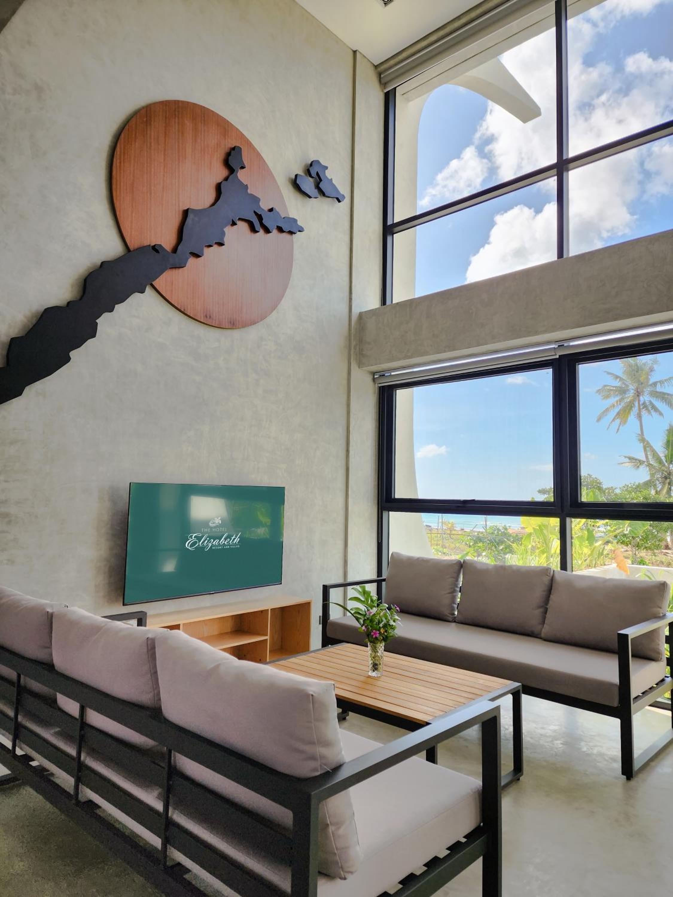 Villa with Sea View - Photo 1