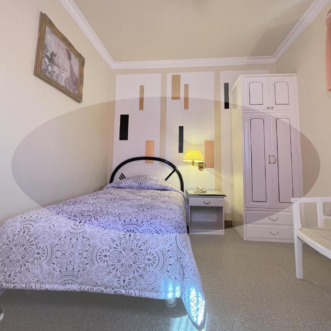 Deluxe Single Room with Balcony photo 3