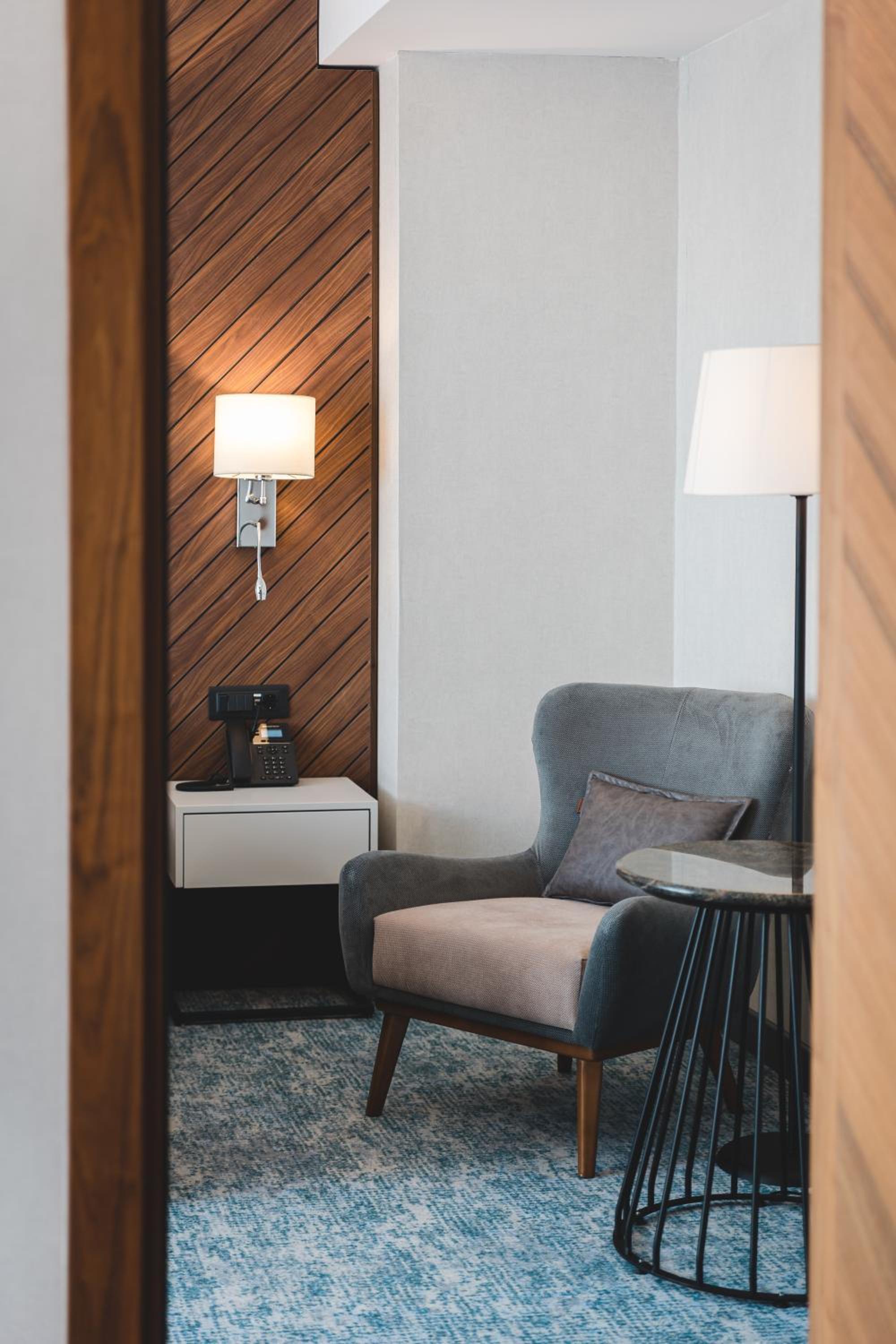 Deluxe Suite - Photo 3