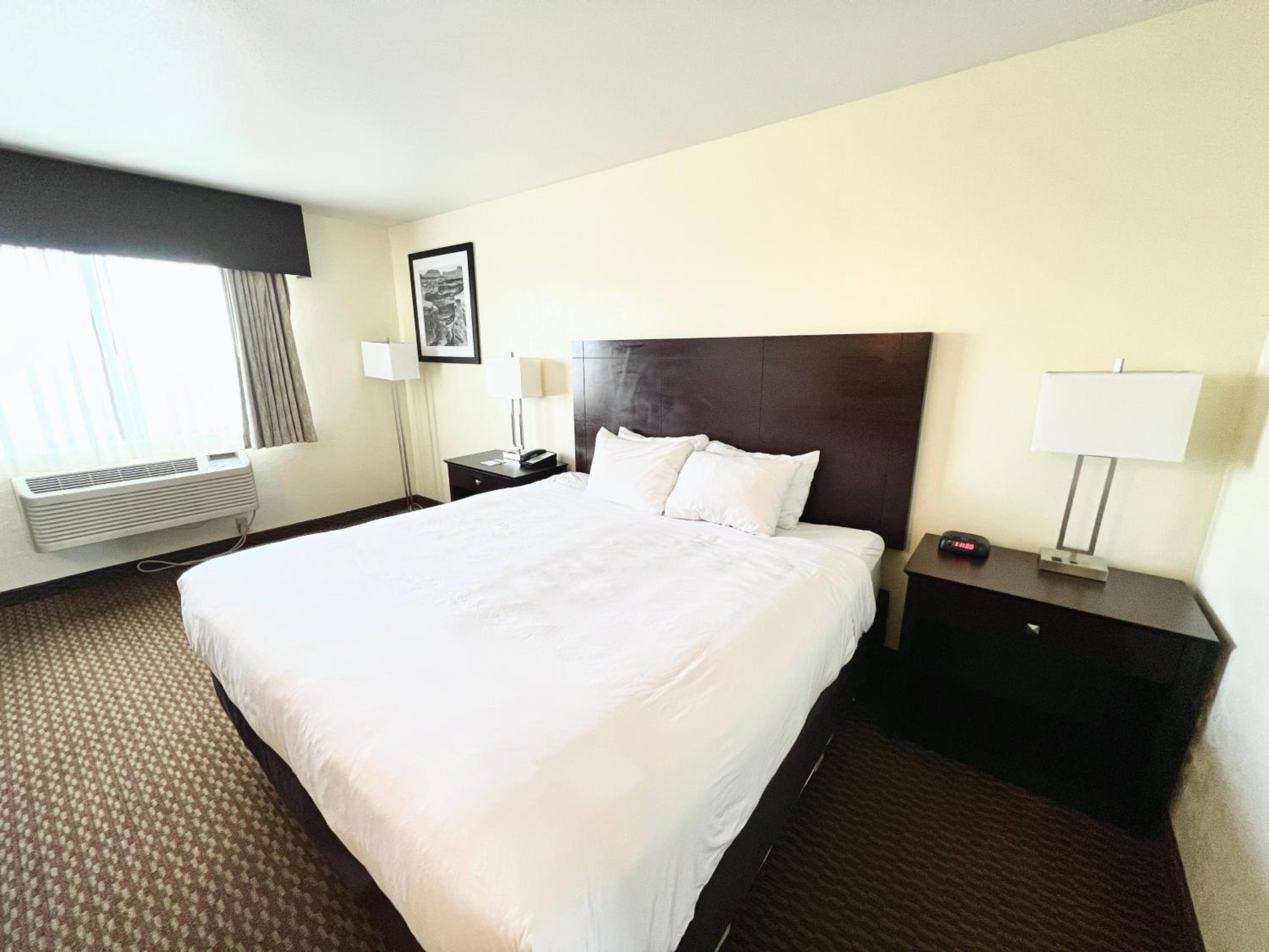 King Room - Disability Access/Non-Smoking - Photo 11