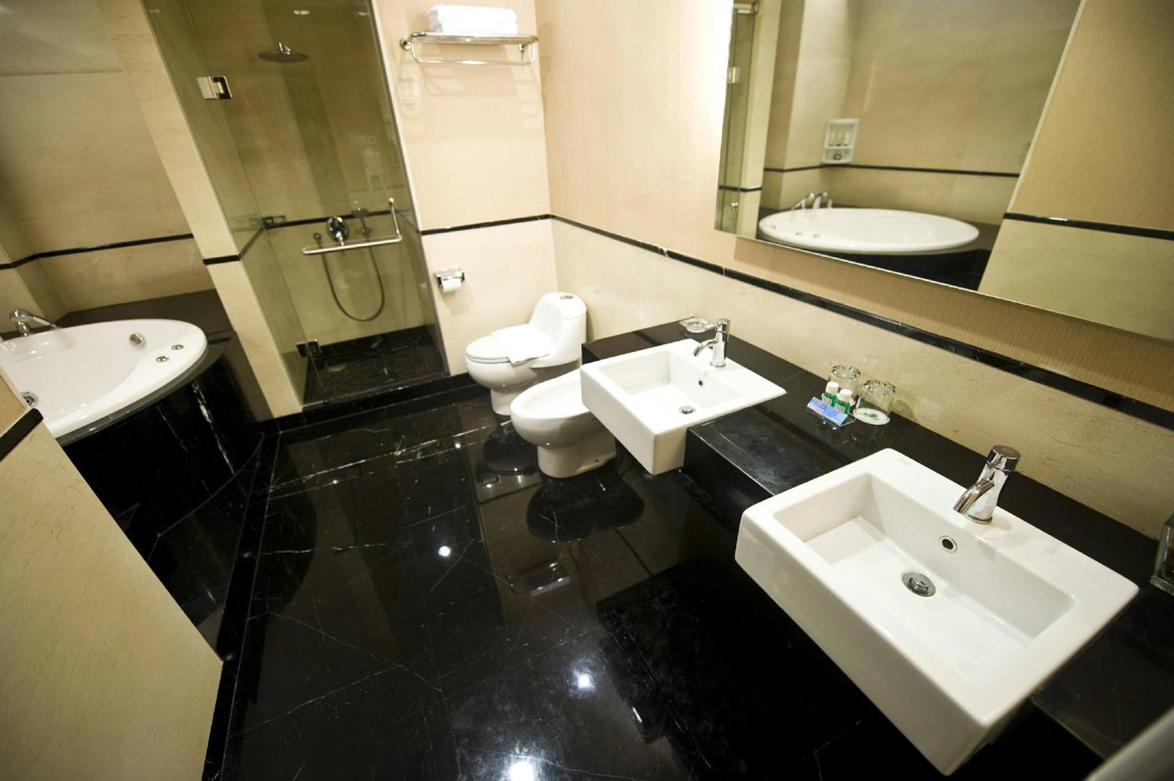 Penthouse Suite photo 2