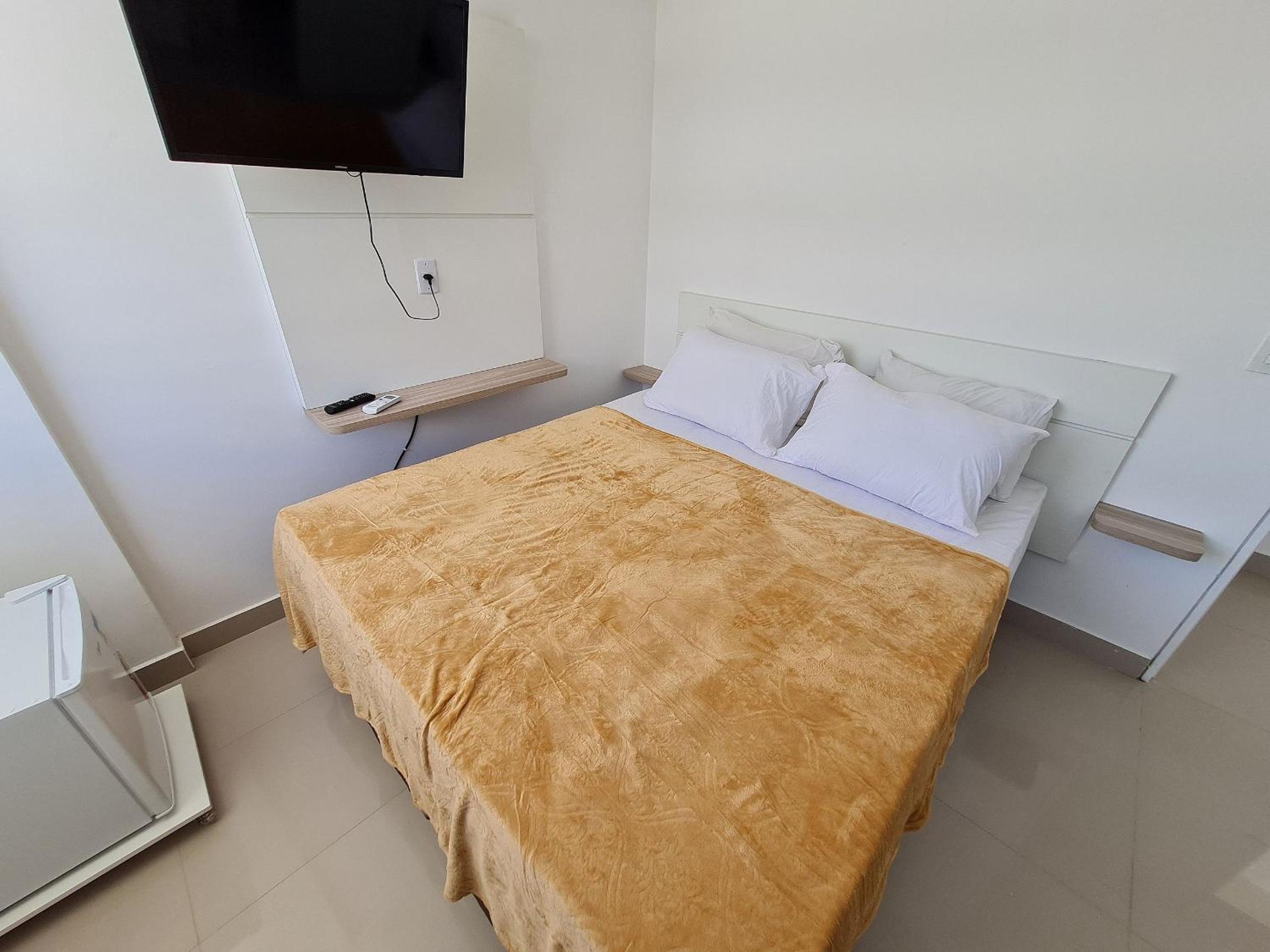 Deluxe Queen Room - Photo 2