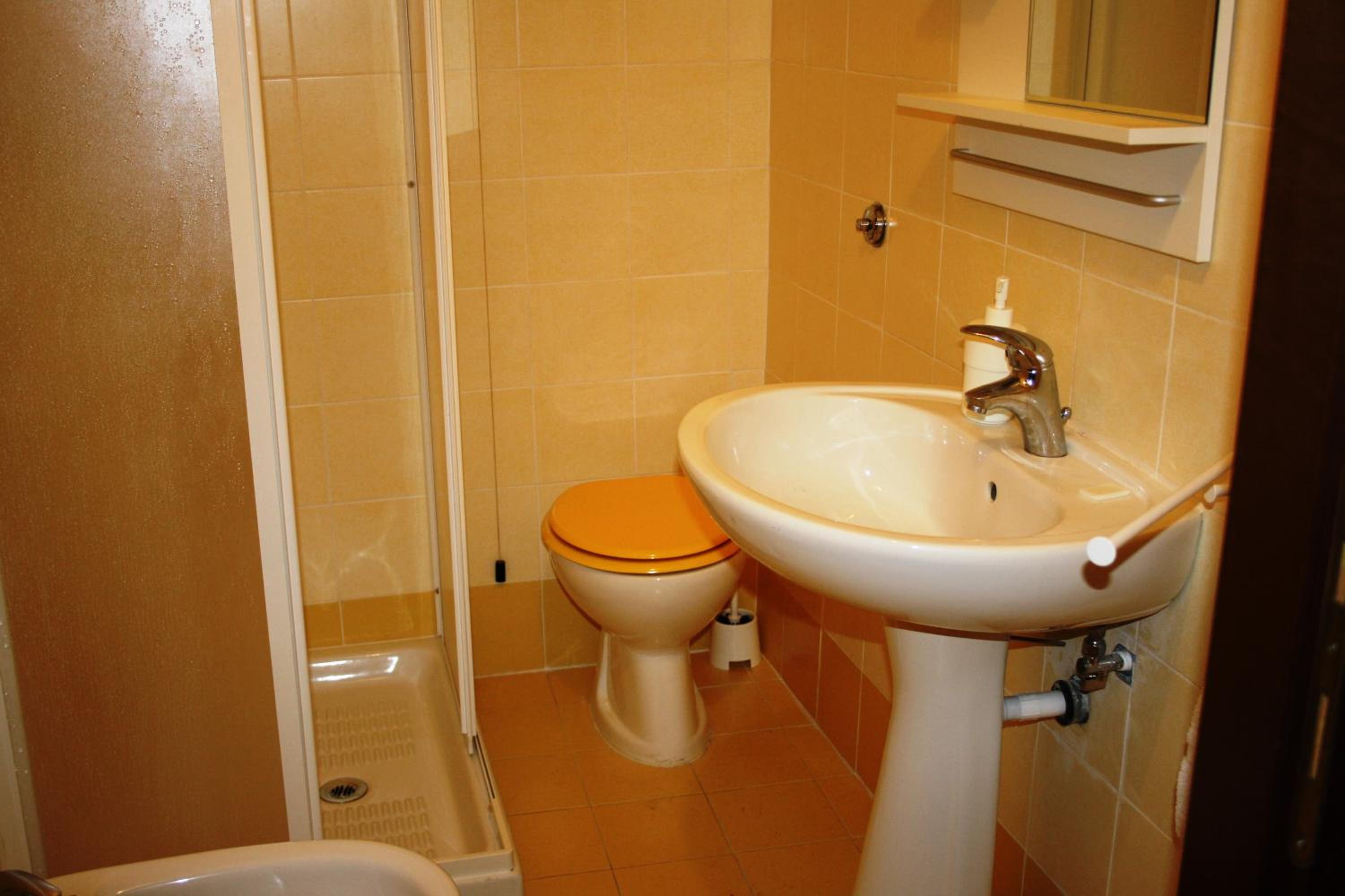 Double Room (Via Teobaldi, 2) - Photo 9