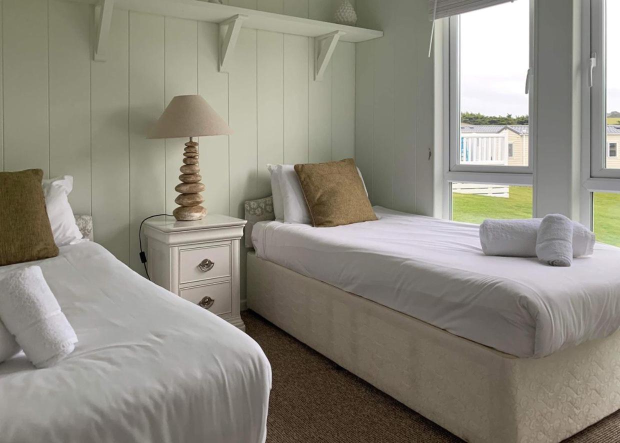 Two-Bedroom House photo 2