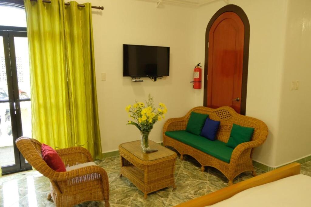 Family Room - Disability Access photo 2