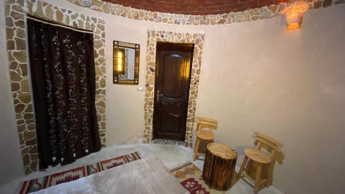 Standard Twin Room - Photo 3