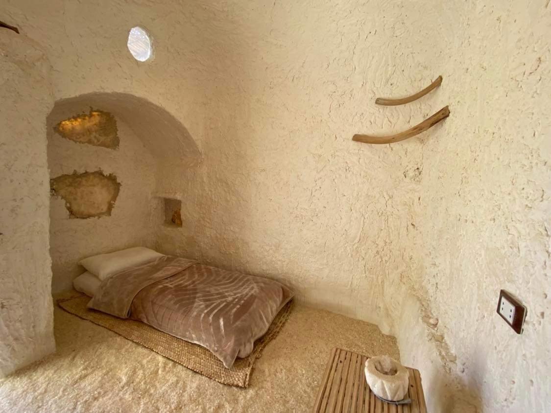 Single Room with Shared Bathroom