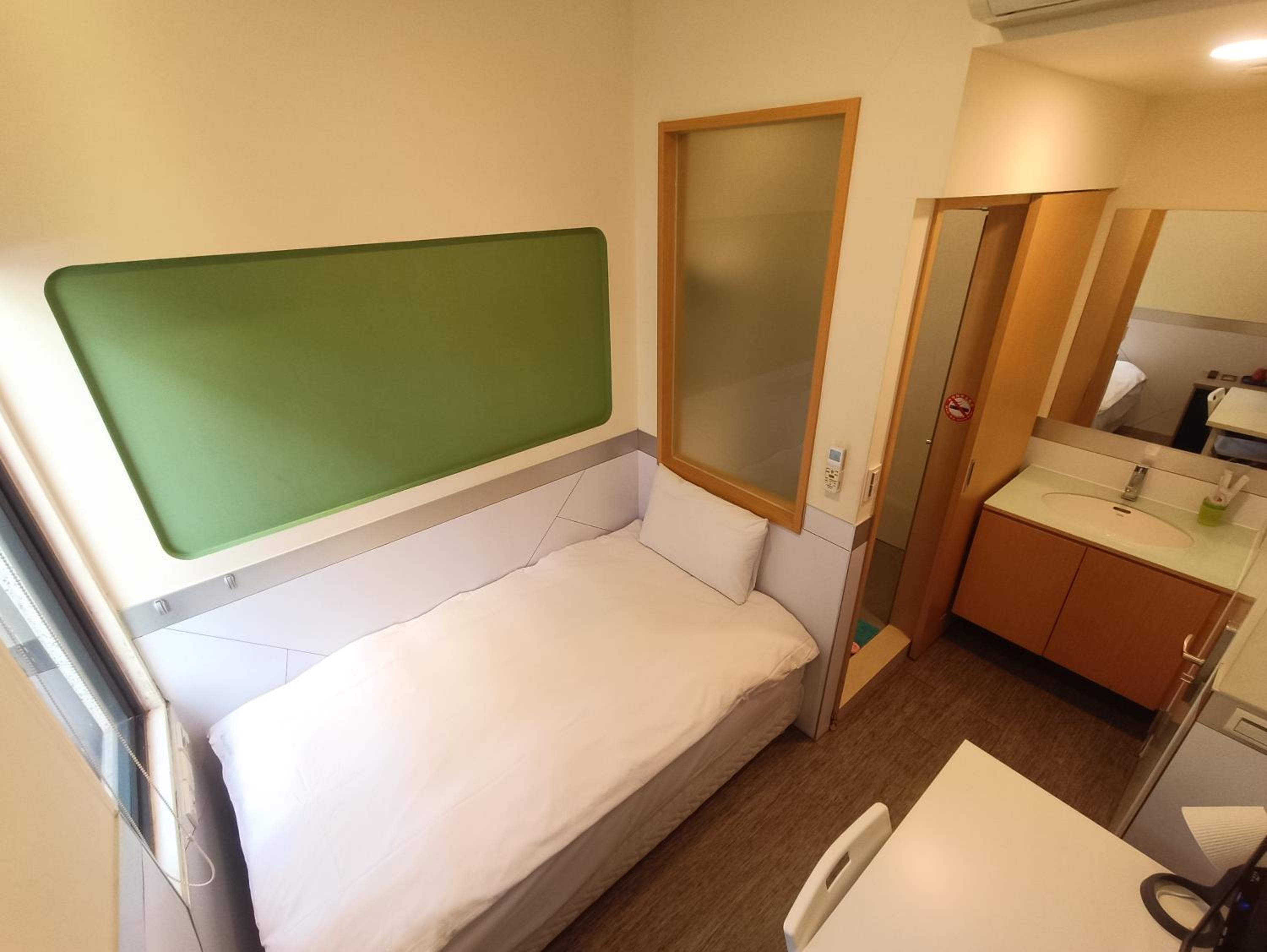 Single Room with Private Bathroom