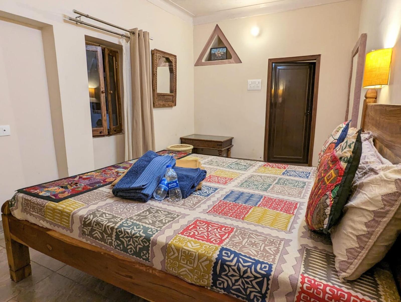 Deluxe King Room - Photo 1