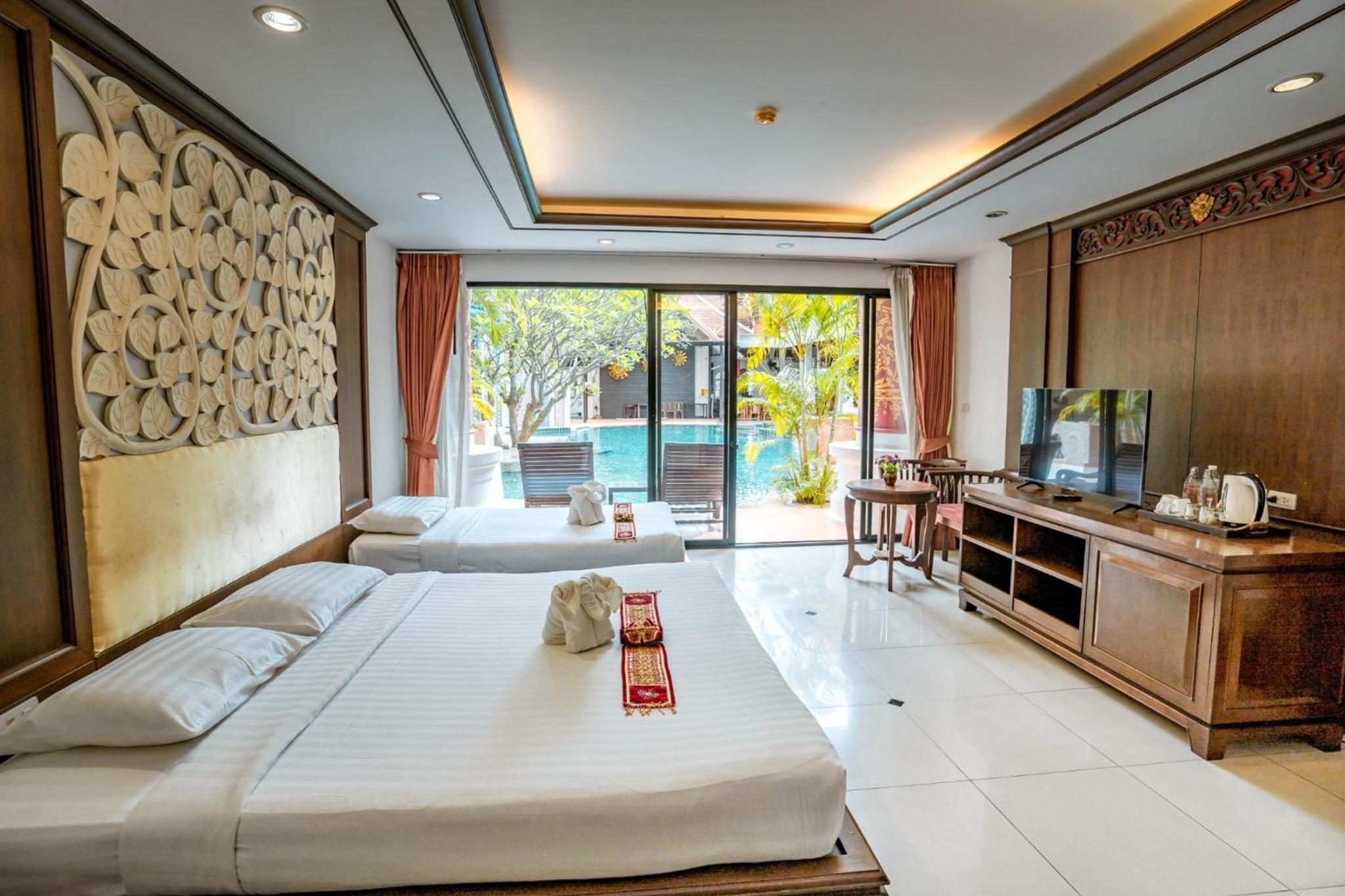 Deluxe Double Or Twin Room With Pool View