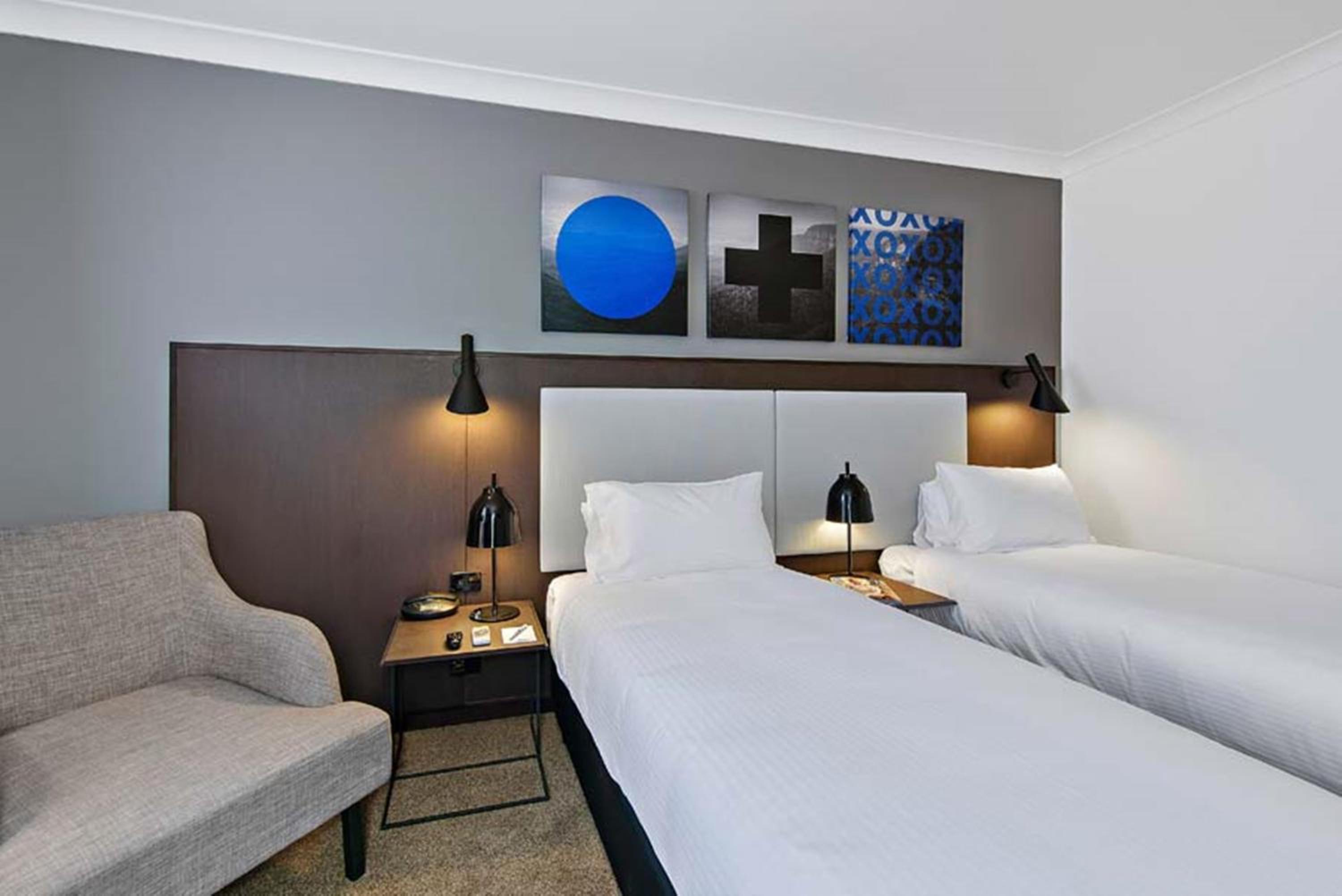Standard Twin Room photo 2