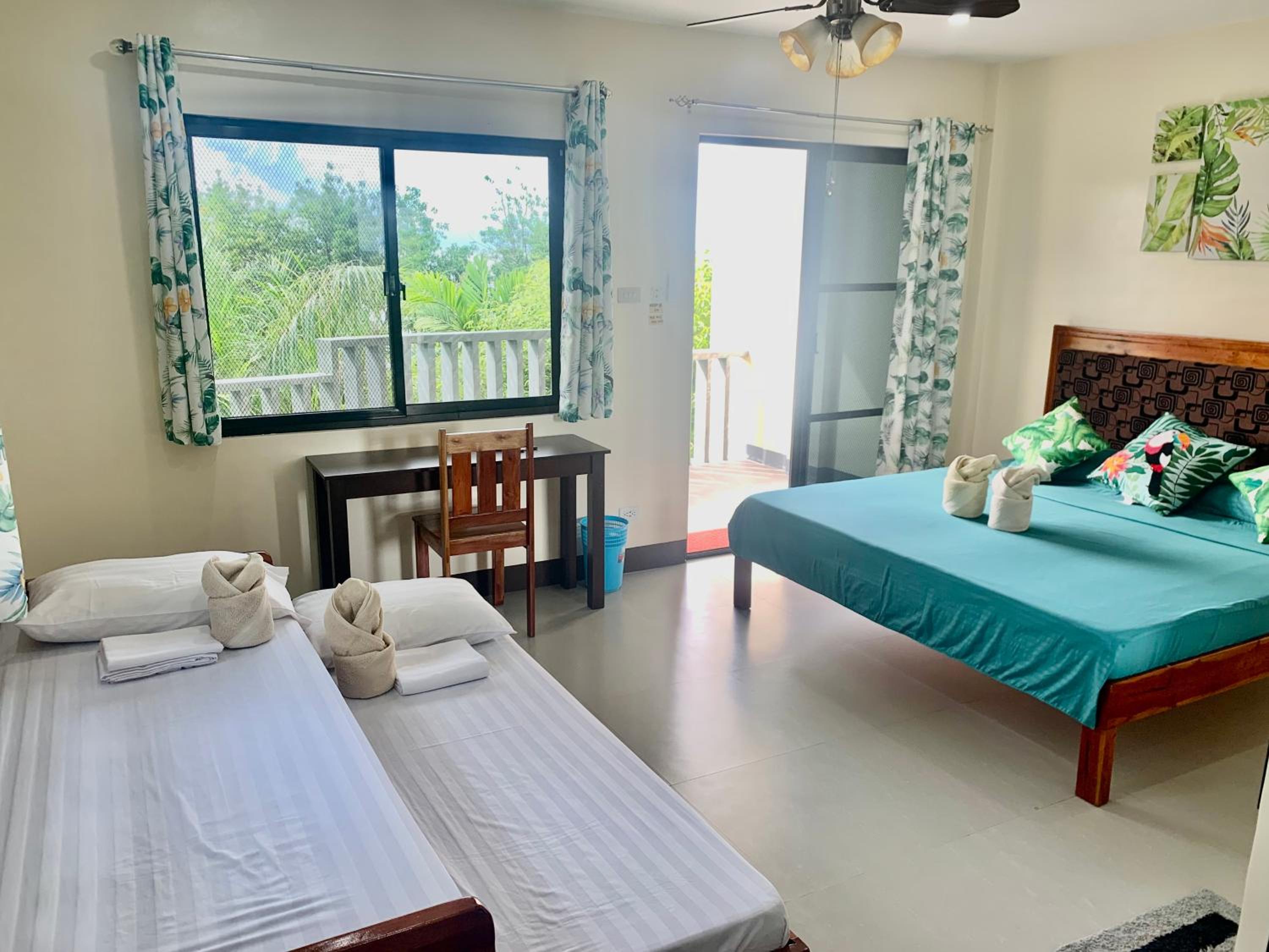 Quadruple Room with Sea View photo 1