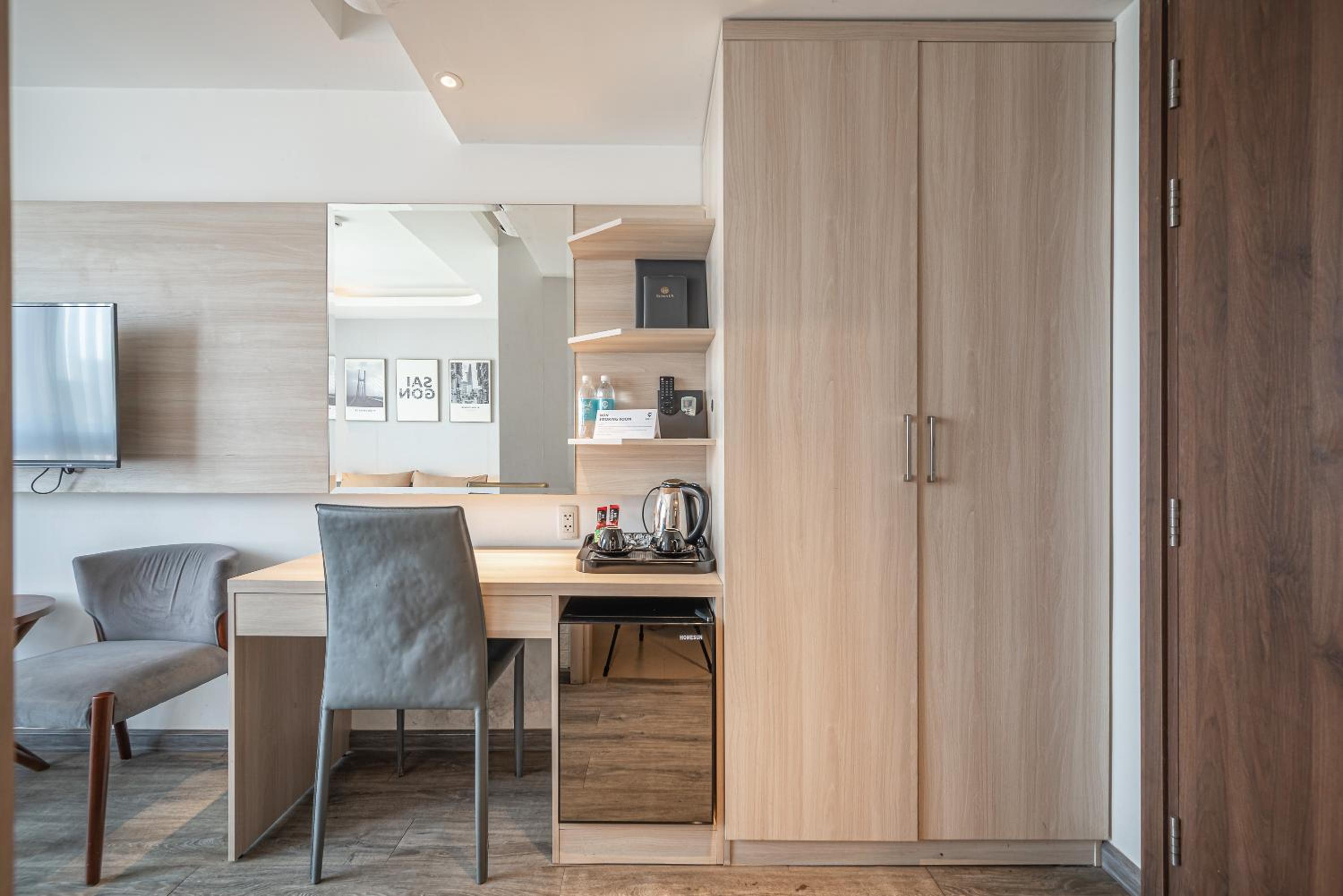 Suite with City View photo 2