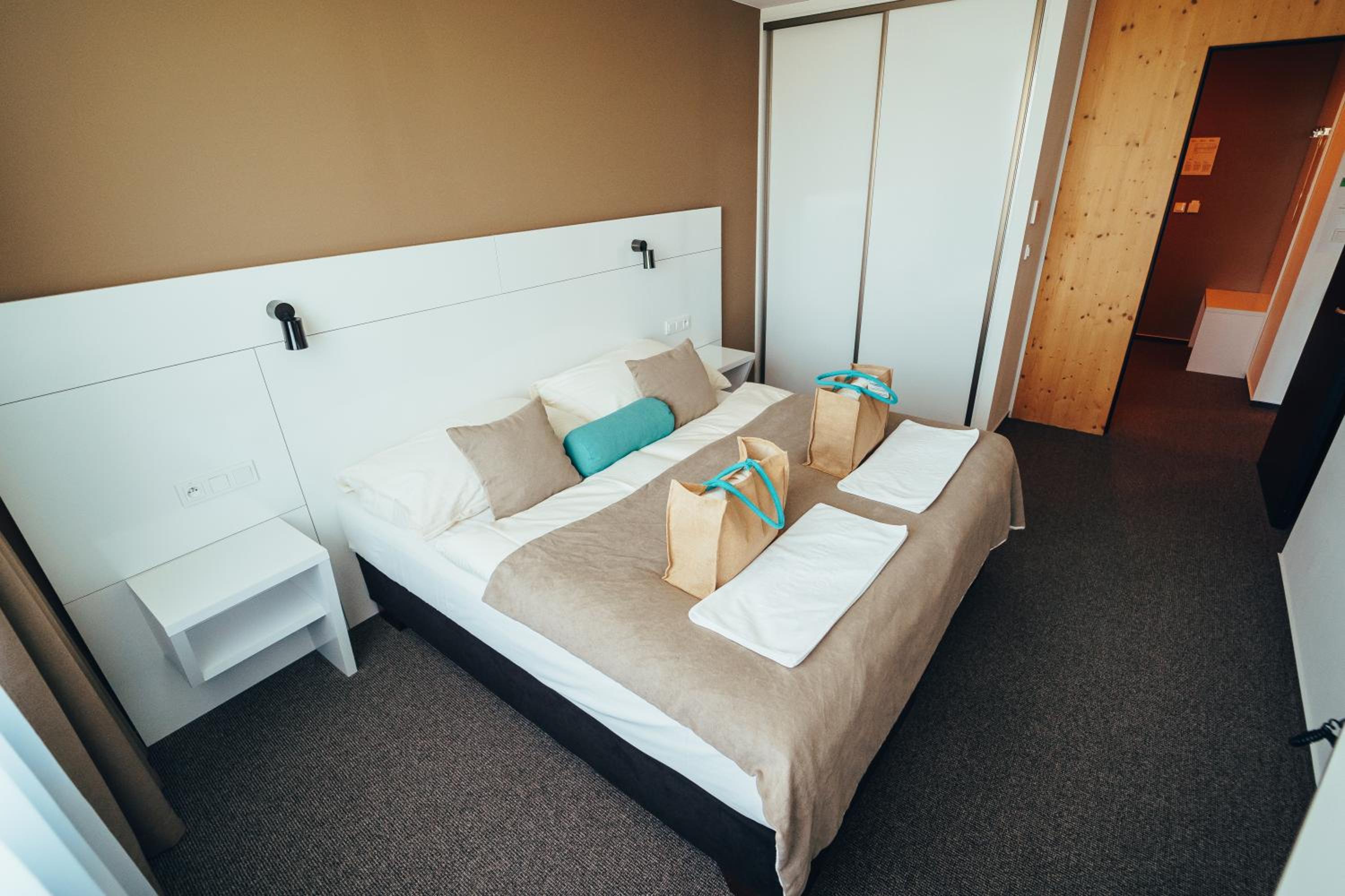 Suite with Lake View photo 1
