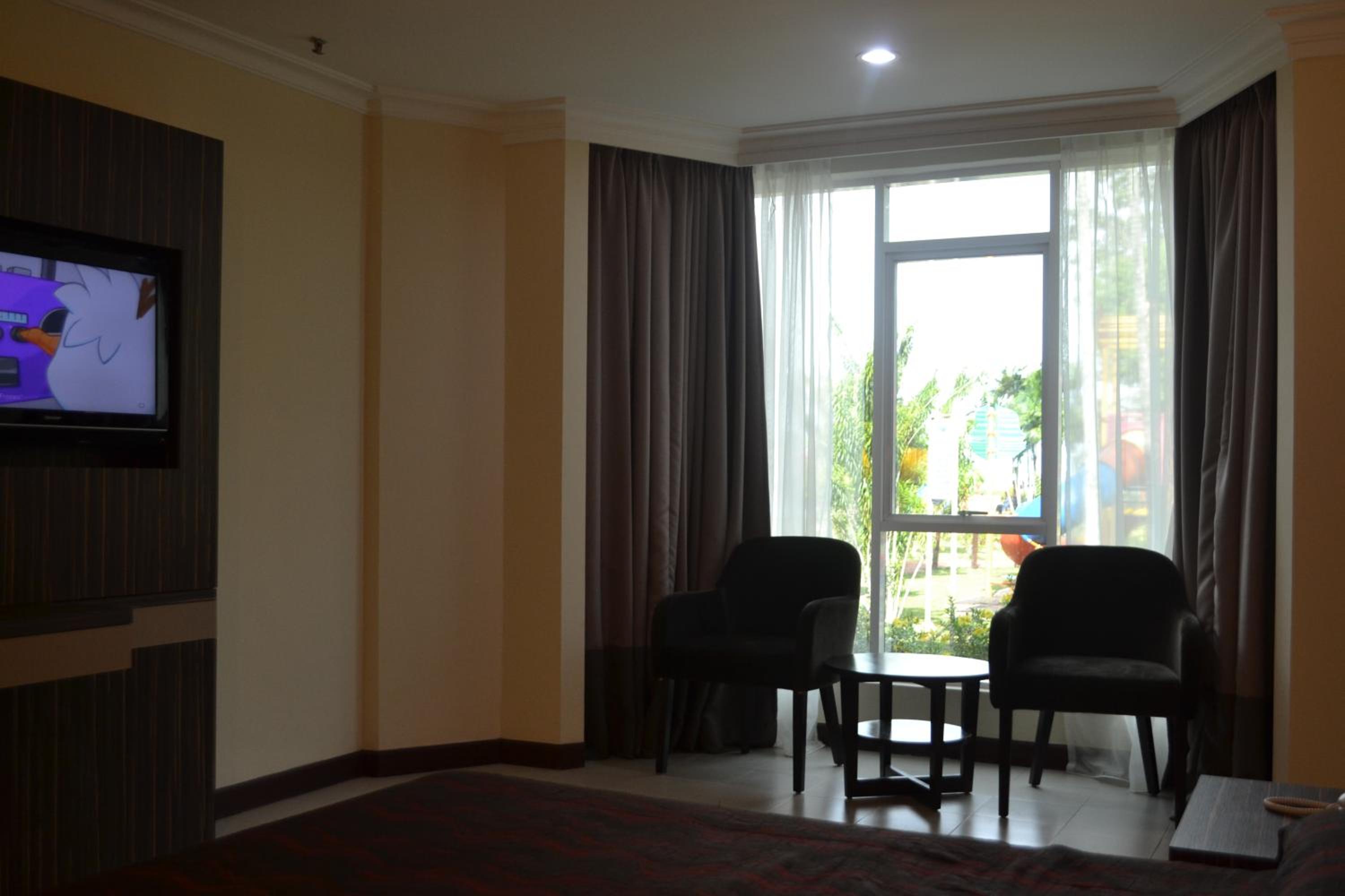 Deluxe Double or Twin Room photo 3