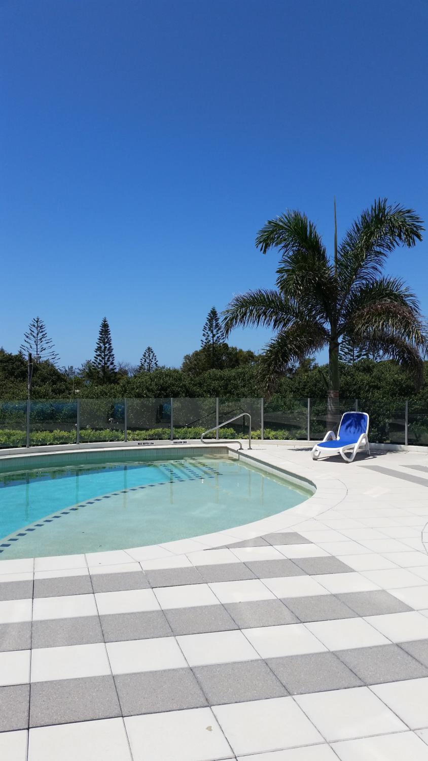 Deluxe Two-Bedroom Apartment with Ocean View photo 3