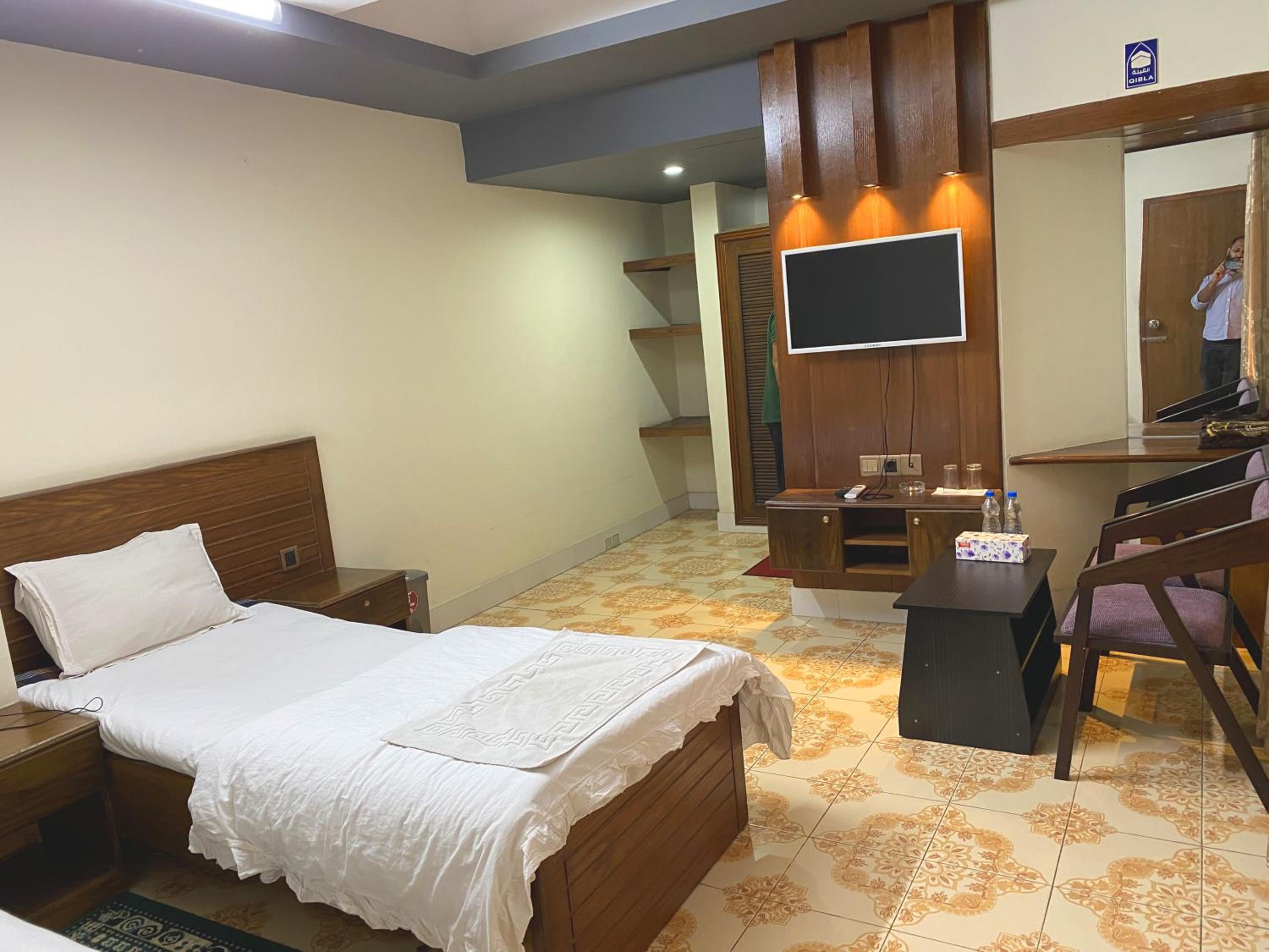 Deluxe Twin Room photo 3
