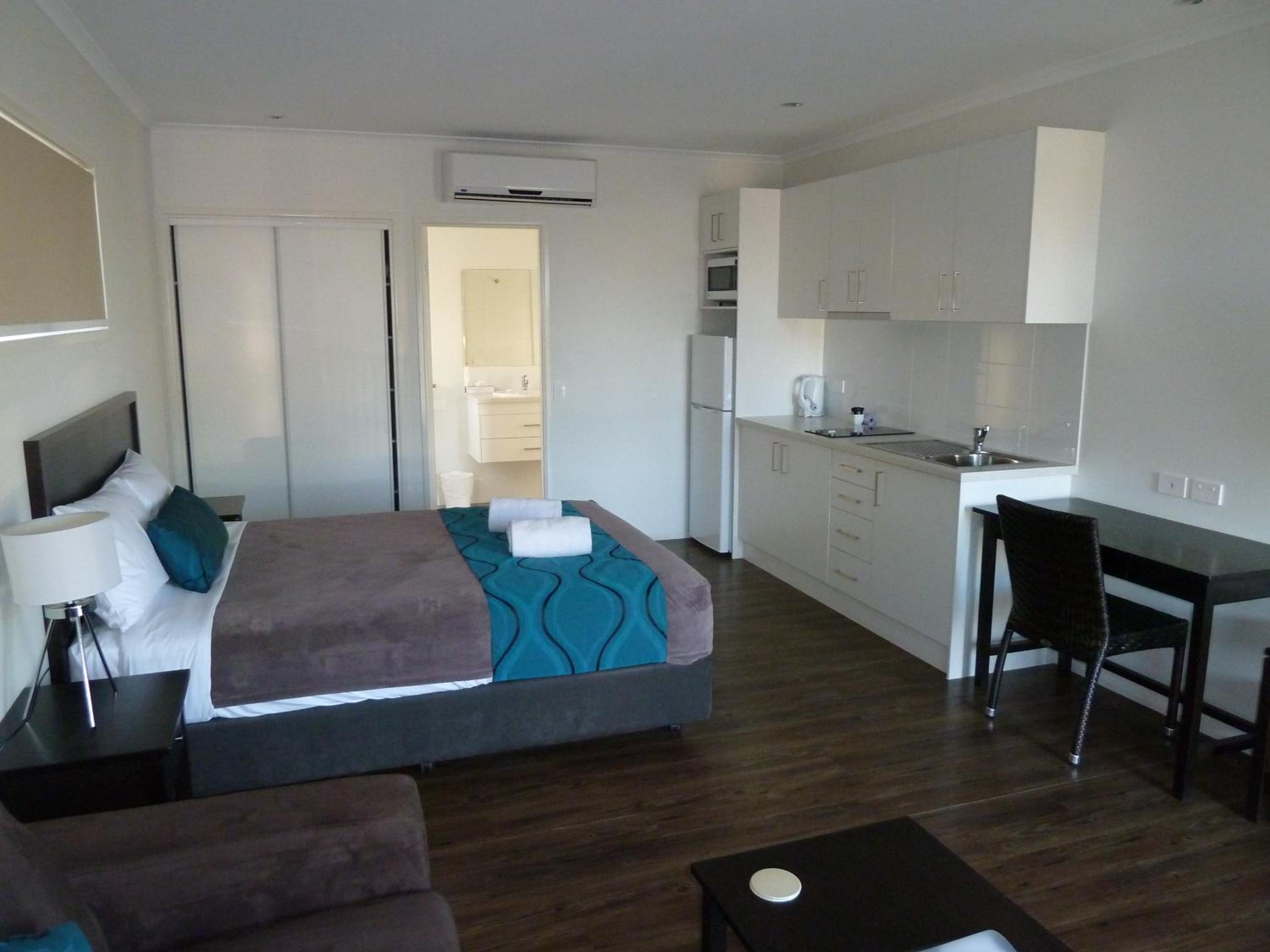 Deluxe Studio Cabin