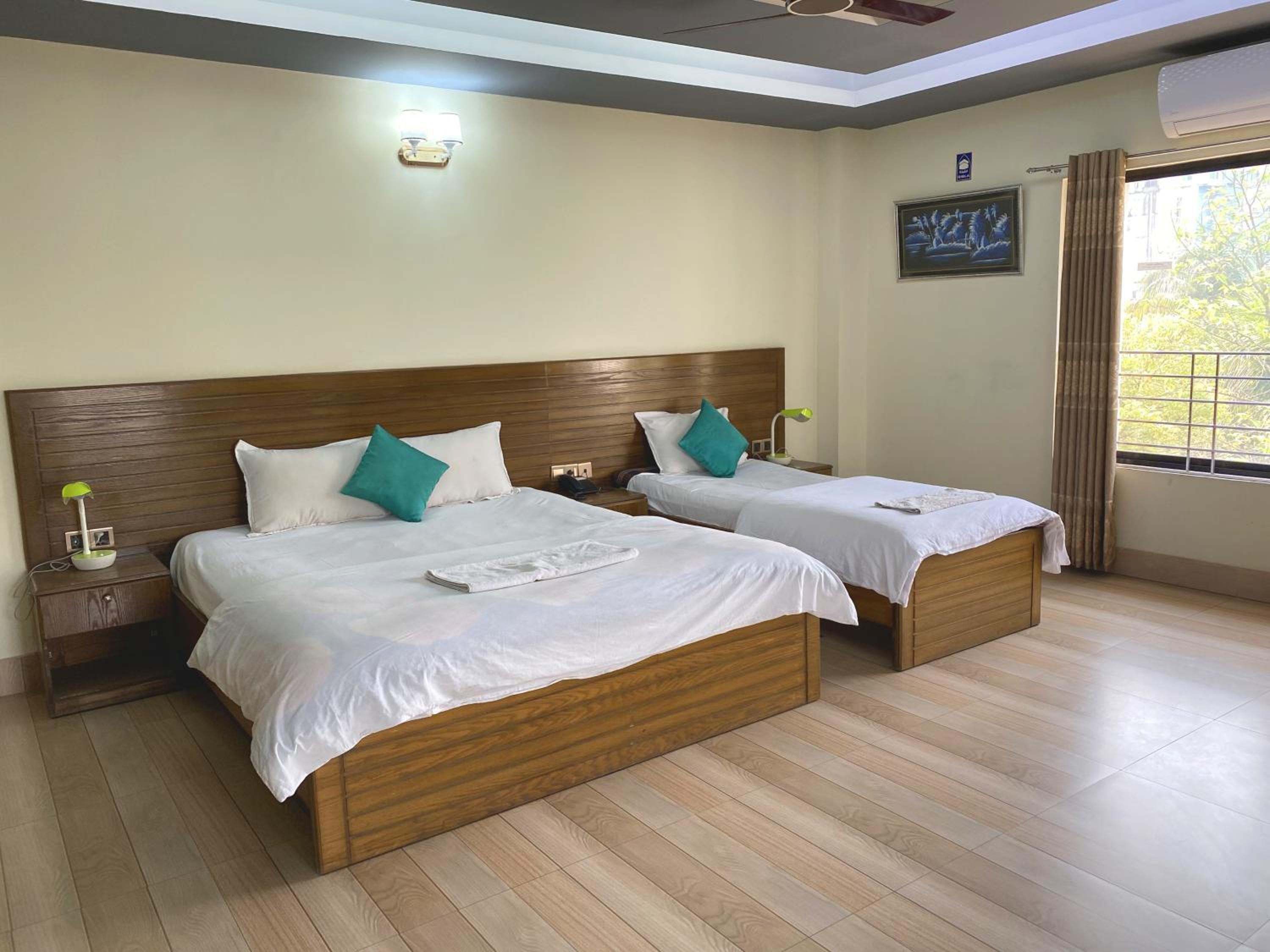 Deluxe Triple Room photo 2