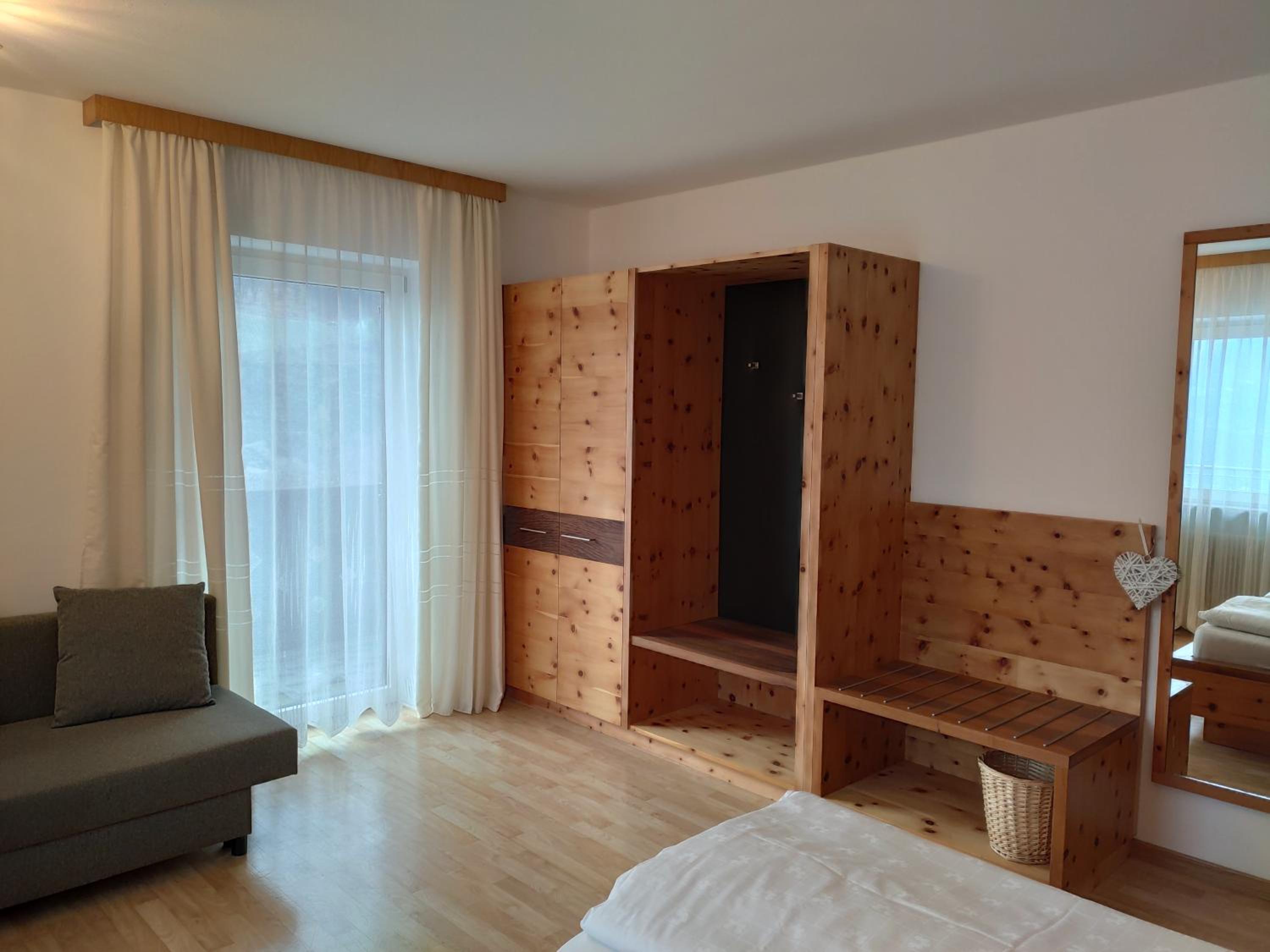 Apartment With Mountain View
