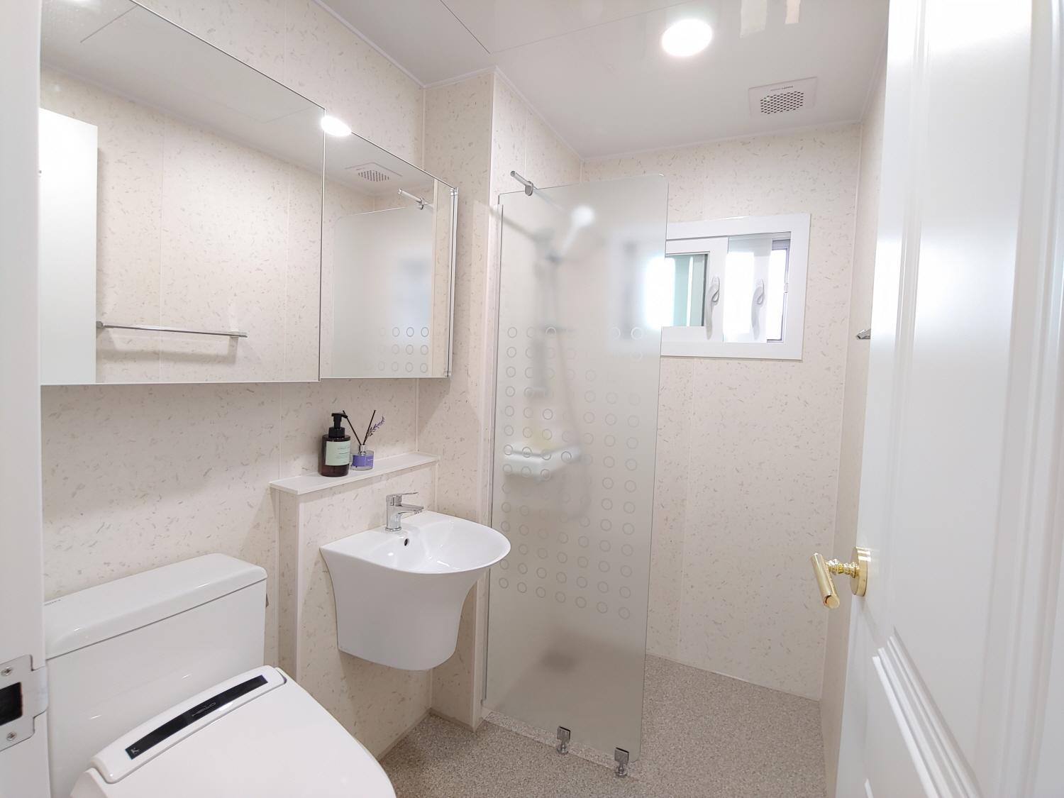 Double Room with Terrace - Photo 3