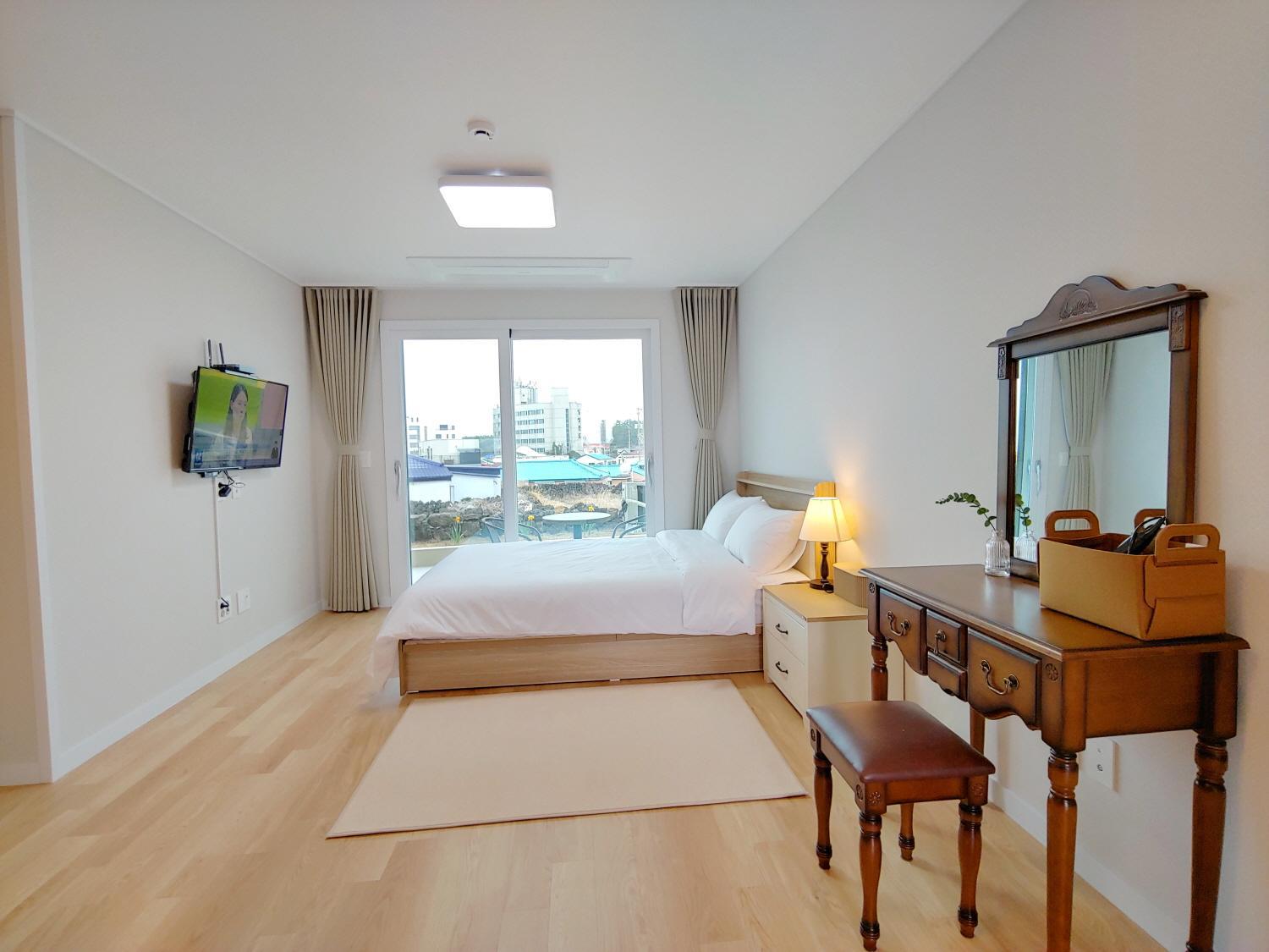 Double Room with Terrace - Photo 9