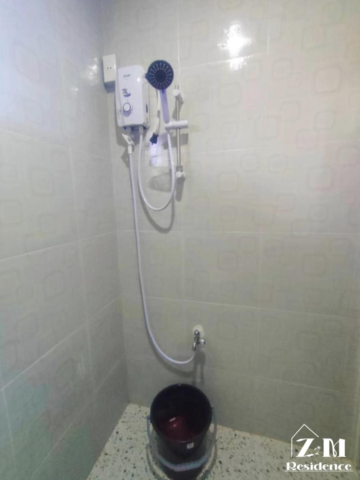 One-Bedroom Apartment - Photo 12