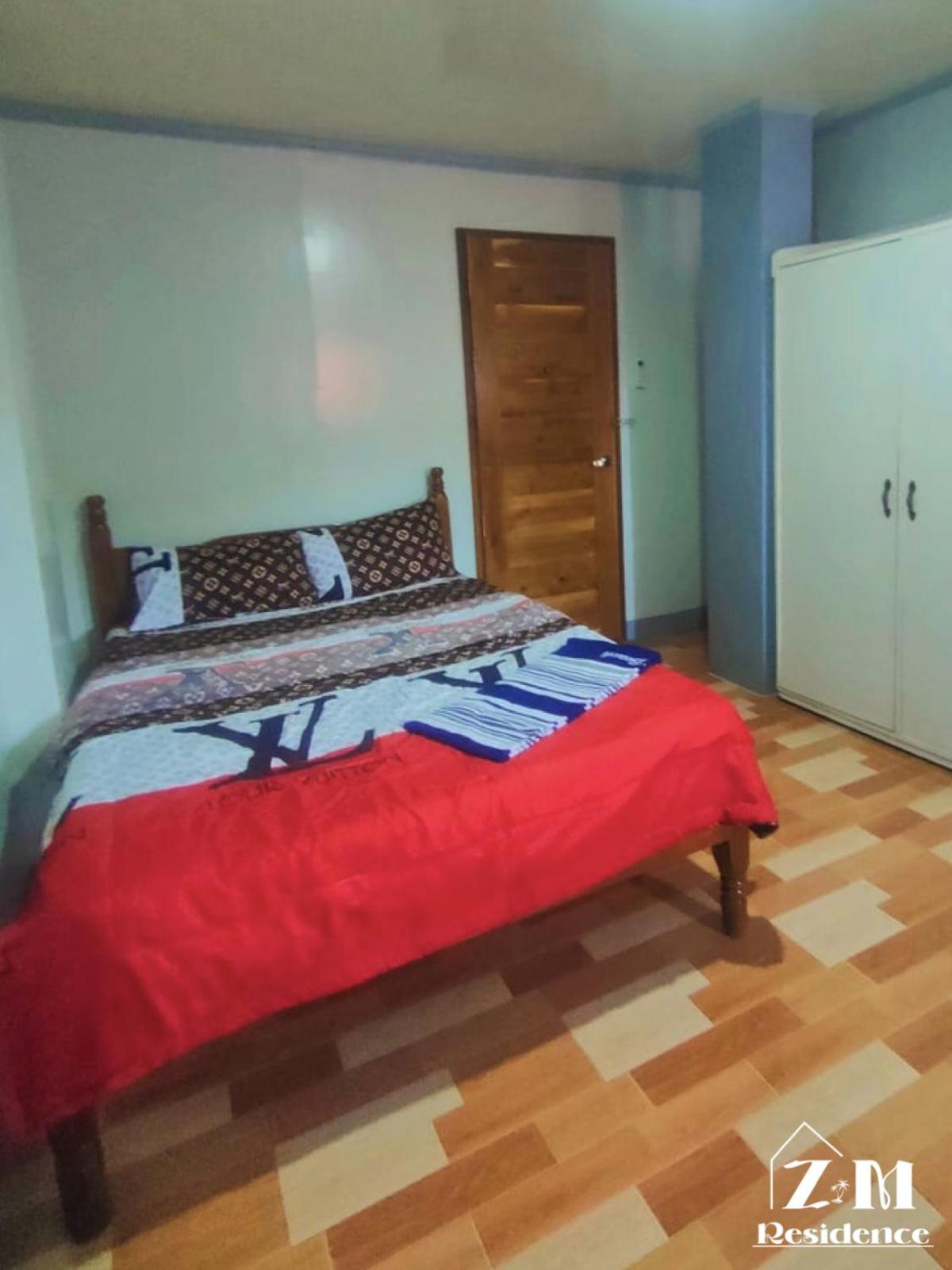 One-Bedroom Apartment - Photo 8