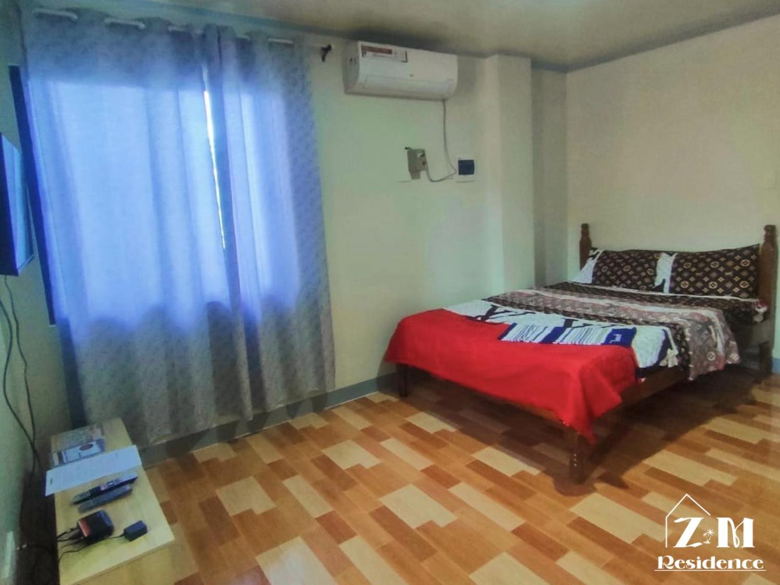 One-Bedroom Apartment - Photo 6