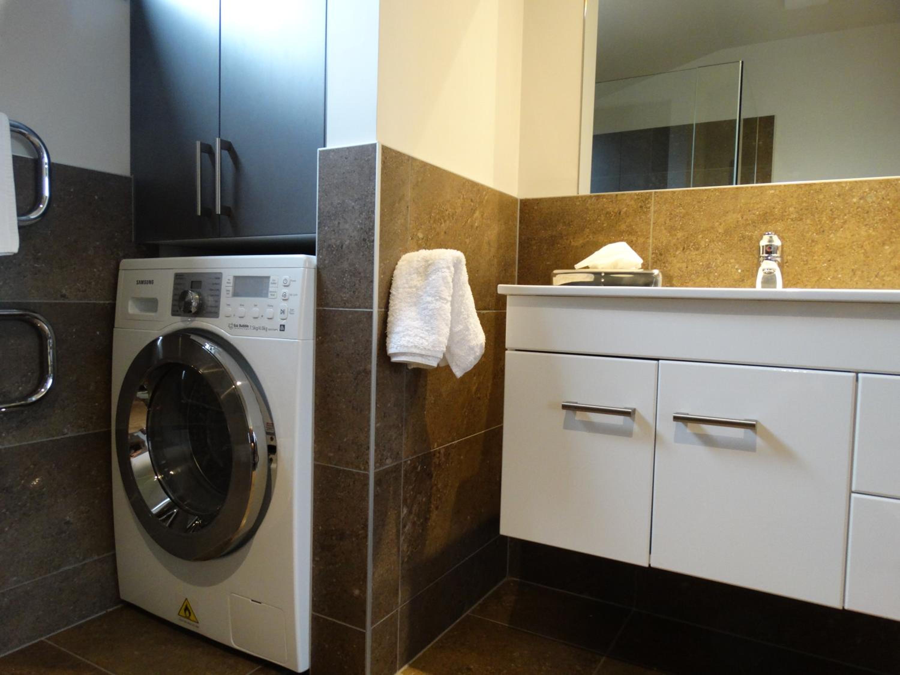 Two-Bedroom Apartment - Photo 7