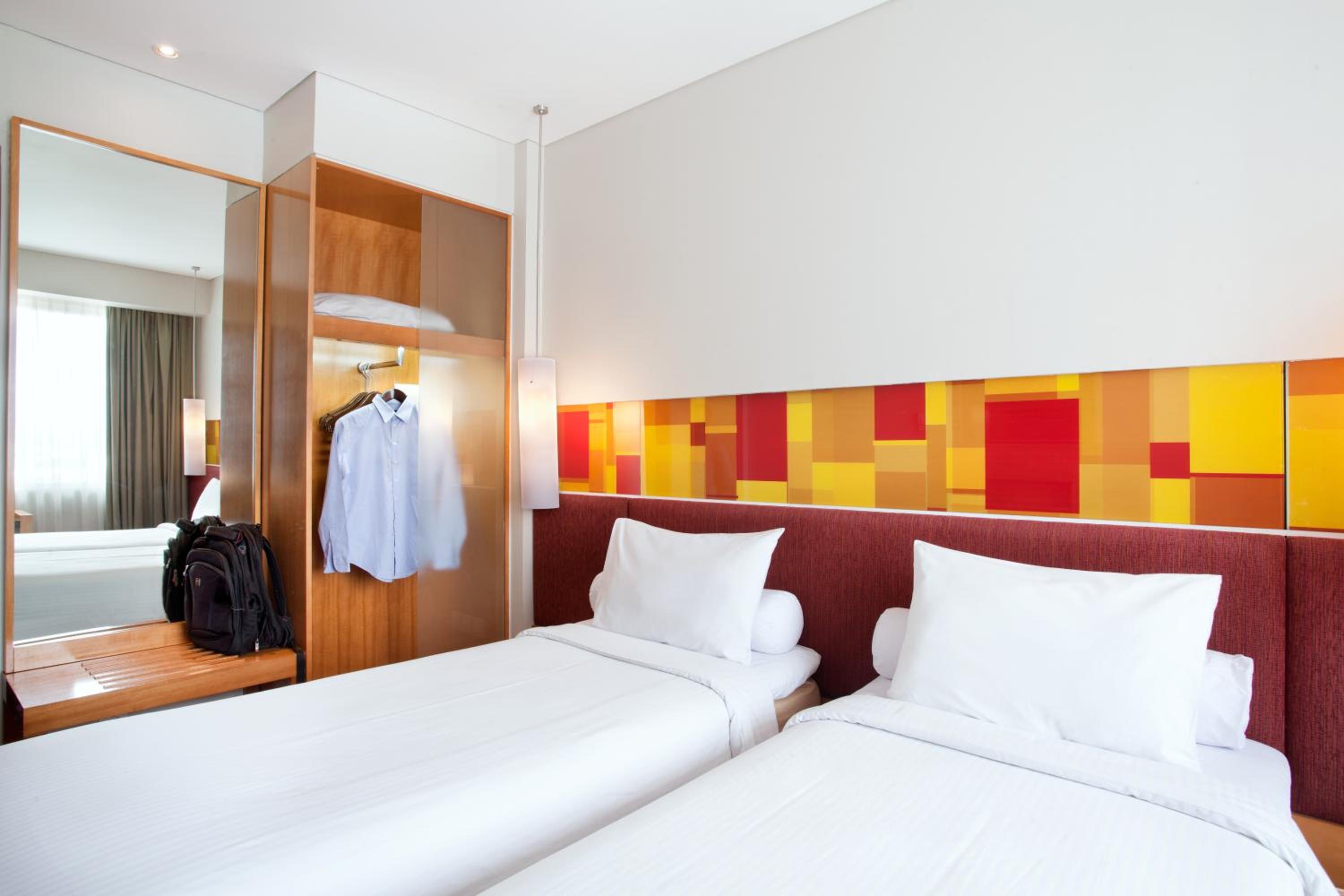 Standard Twin Room - Photo 4