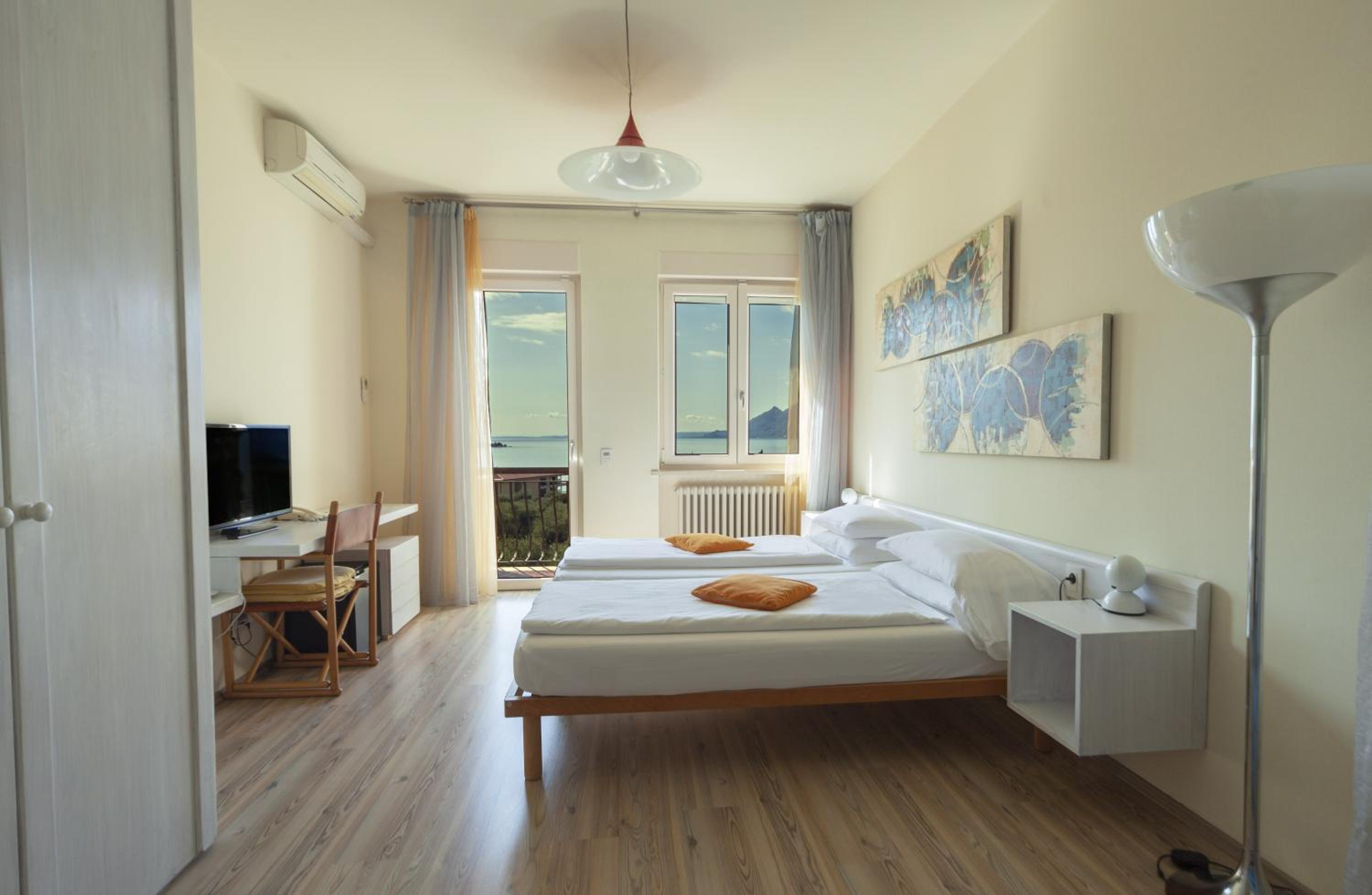 Standard Double or Twin Room - Photo 1