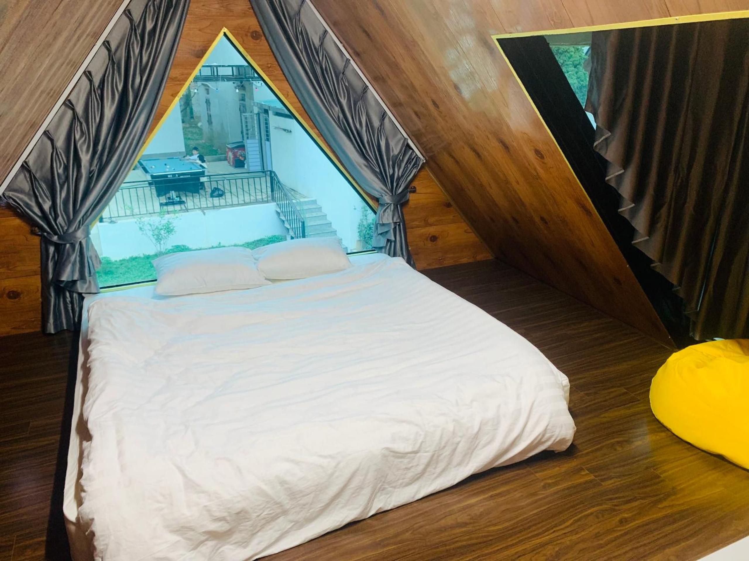 One-Bedroom Bungalow