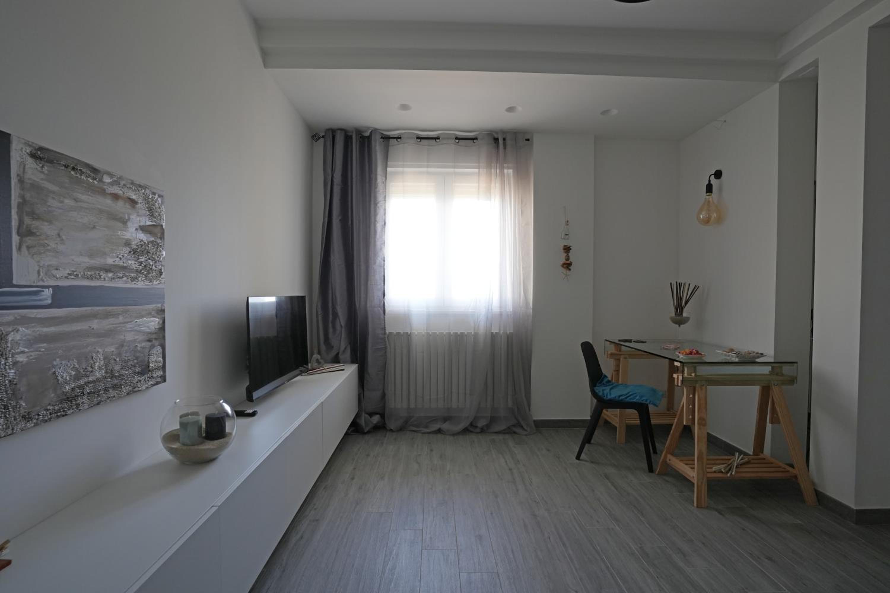 Two-Bedroom House photo 3