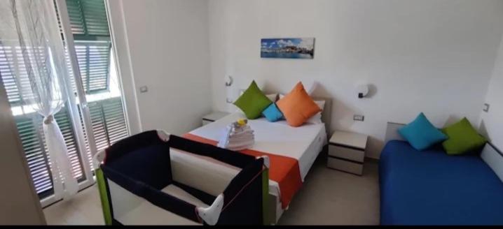 Double or Twin Room with Balcony - Photo 2