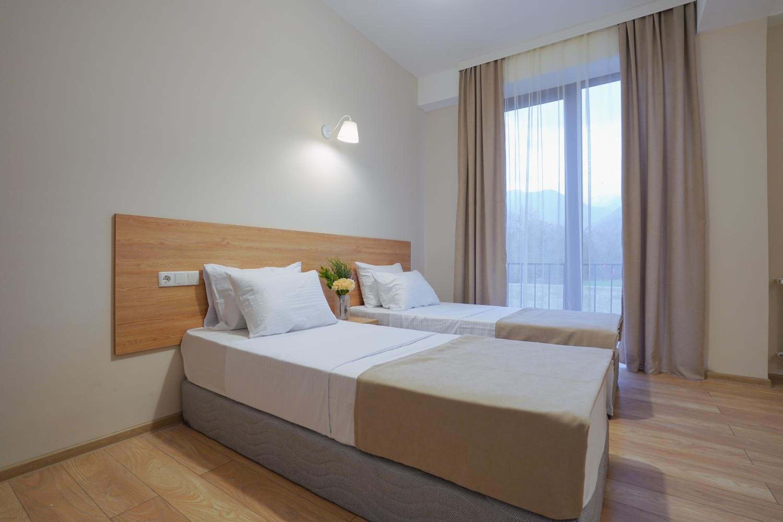 Twin Room with Mountain View photo 1