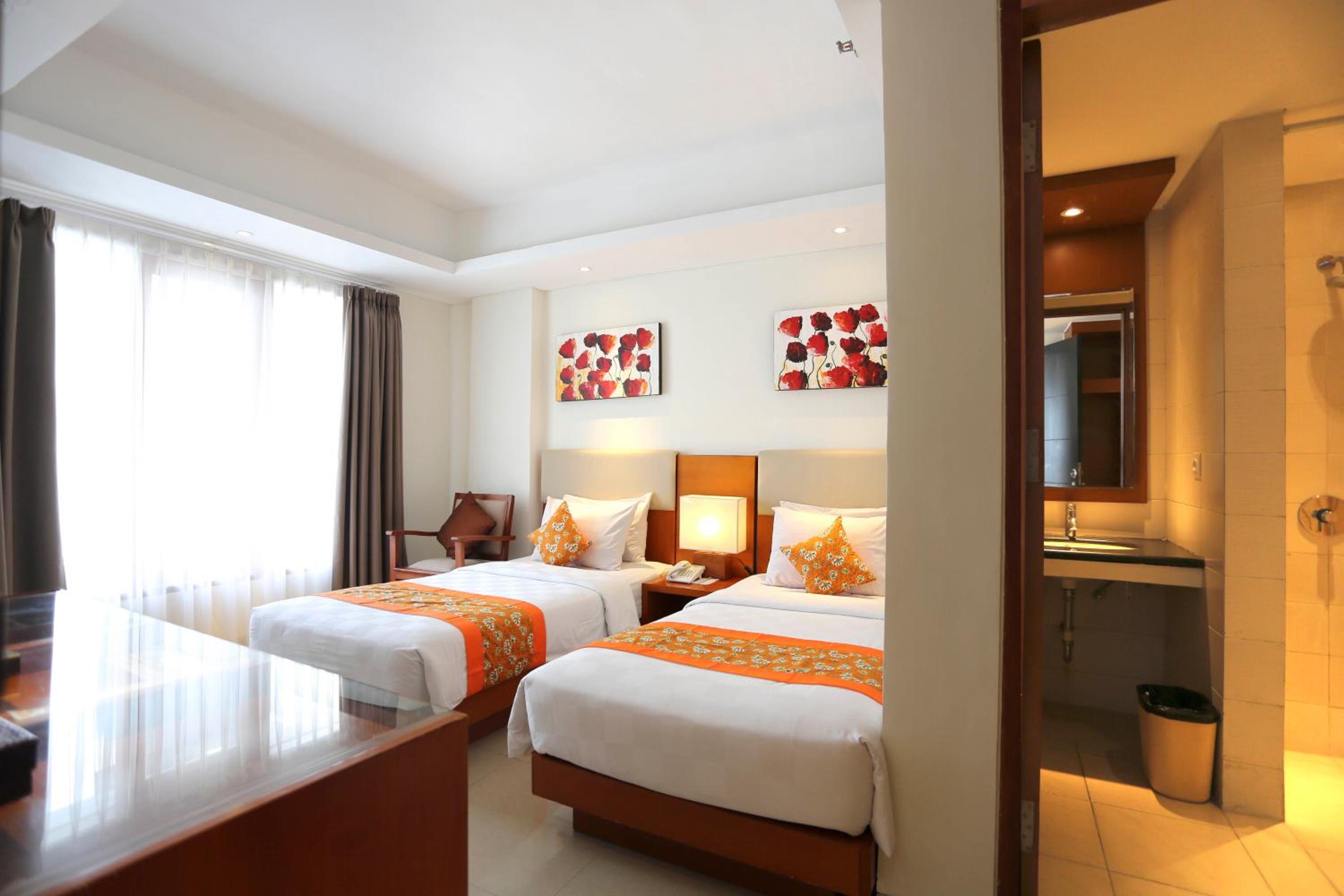 Premium Family Room - Photo 1
