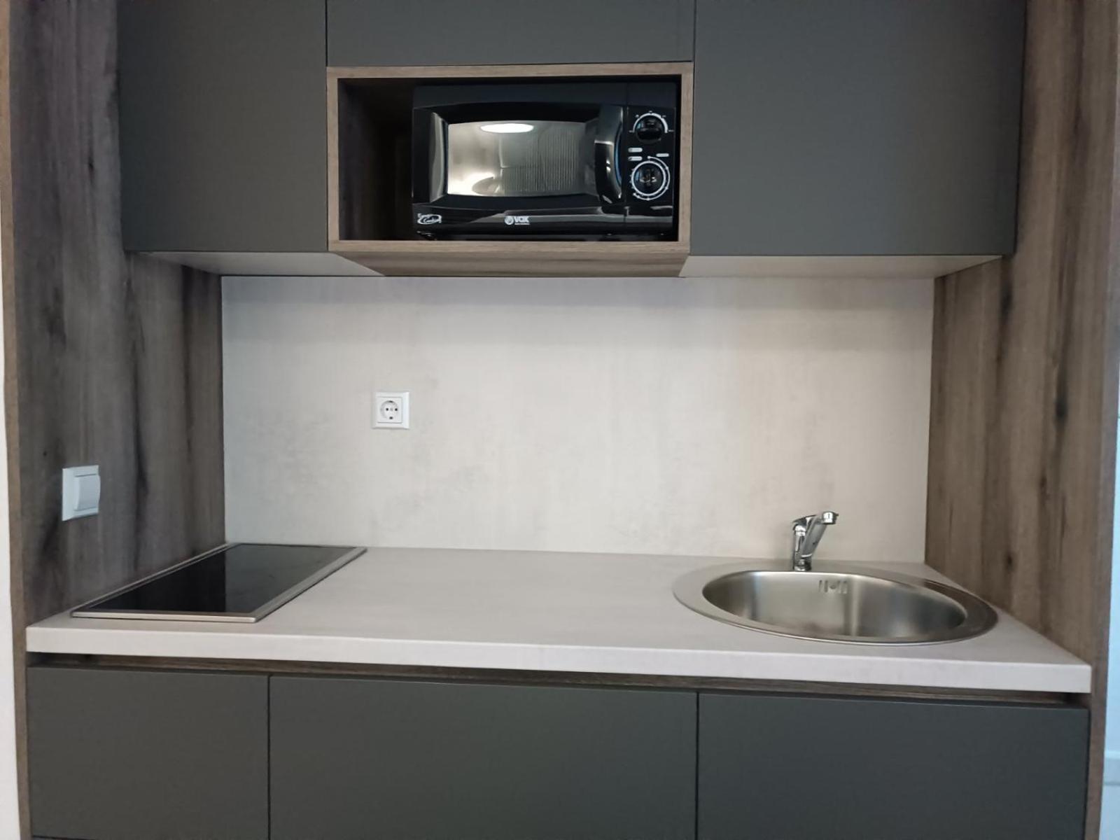 Studio Apartment photo 2