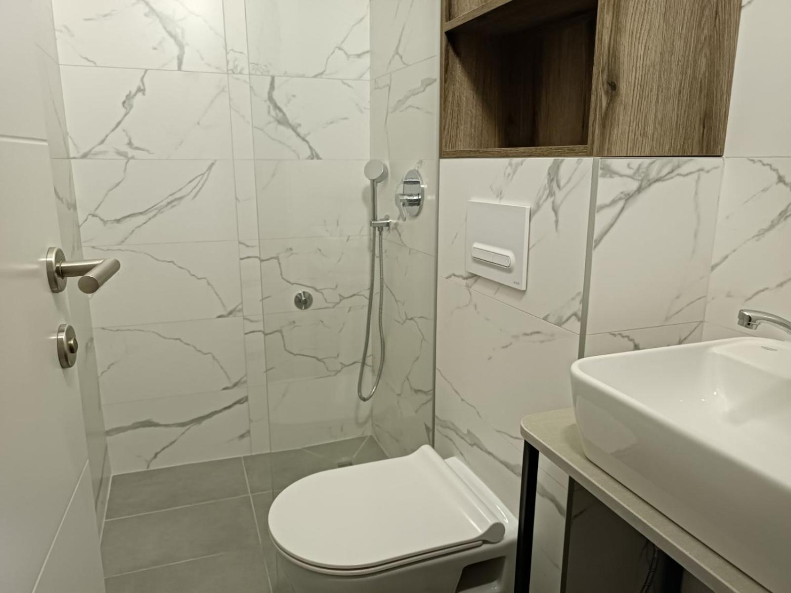 Studio Apartment photo 3