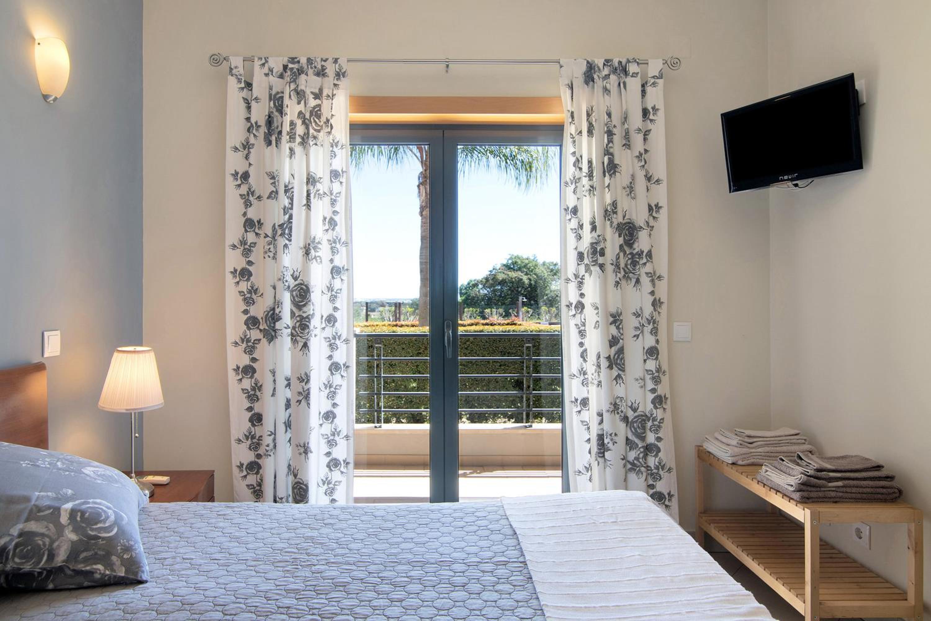 Superior One-Bedroom Apartment with Balcony photo 3