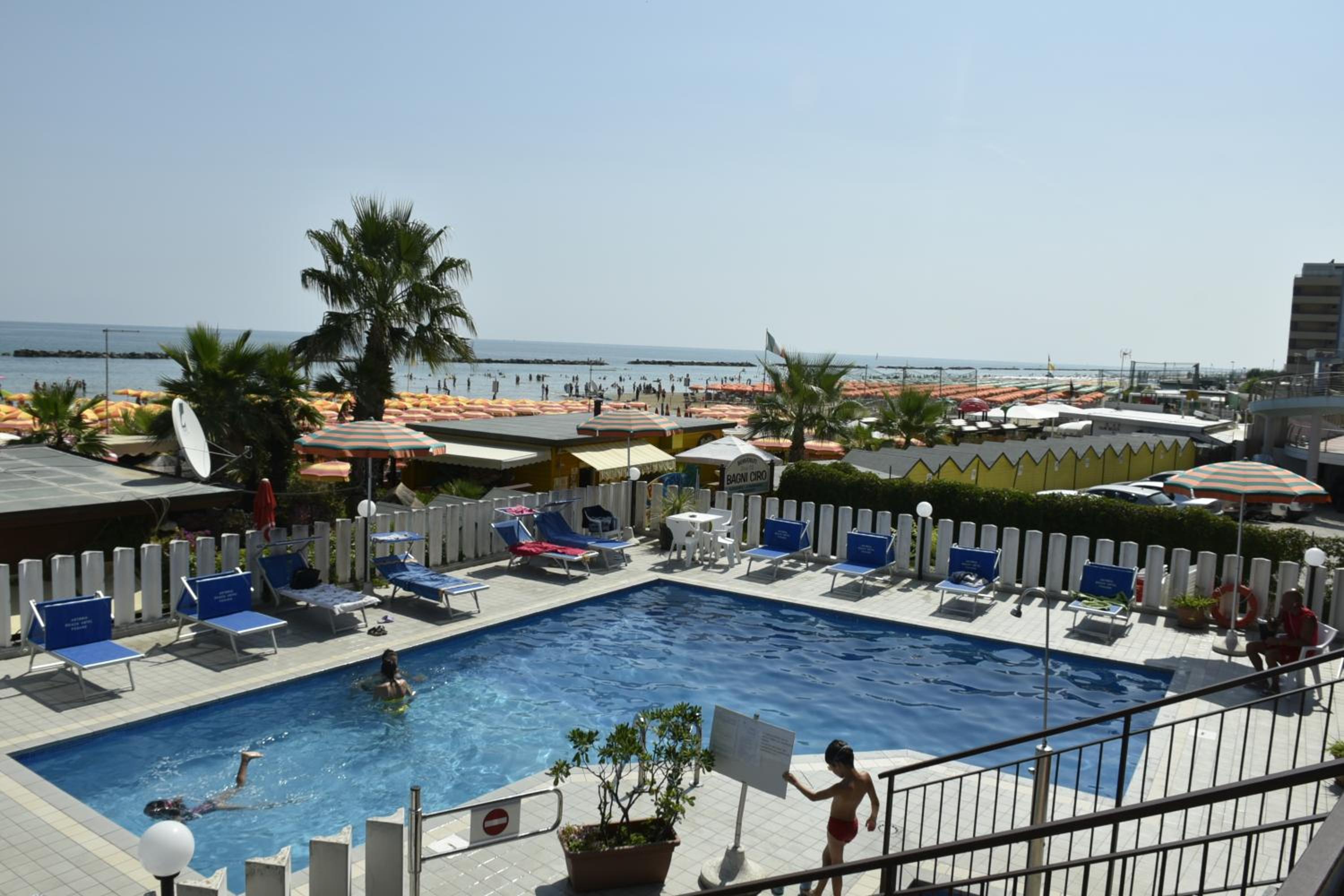 Double or Twin Room with Sea View photo 2