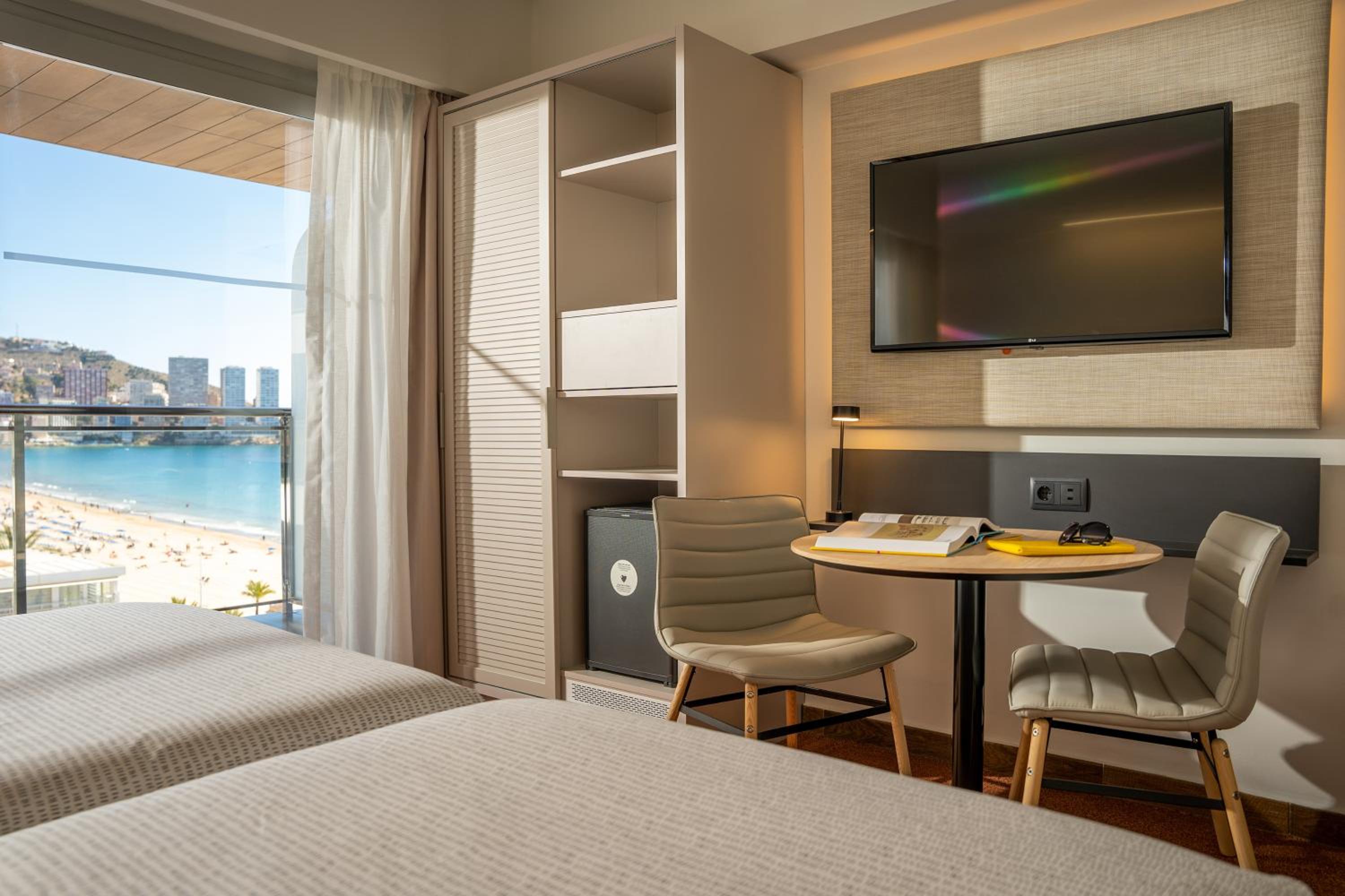 The Innside Room Sea View thumbnail 6