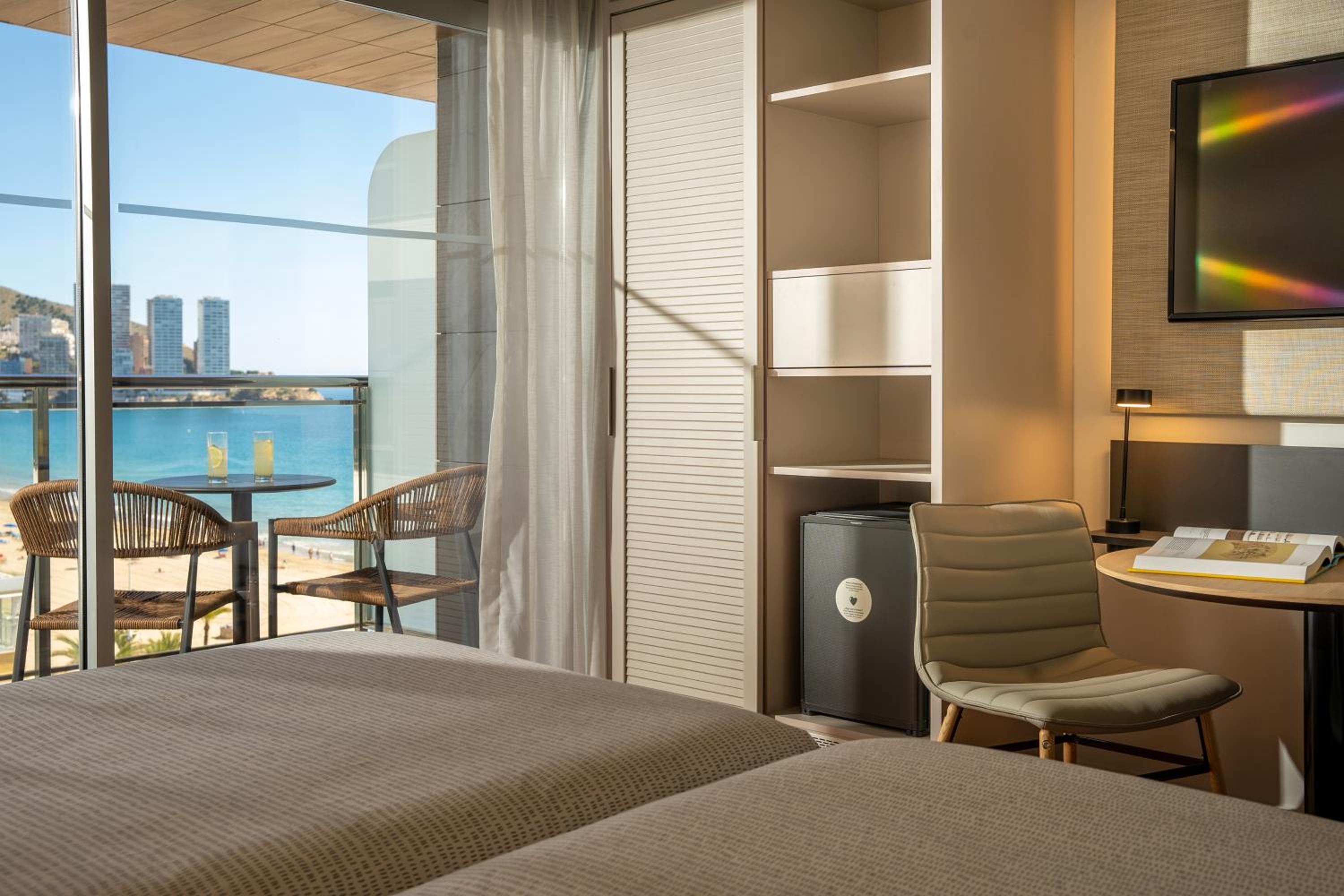 The Innside Room Sea View thumbnail 5