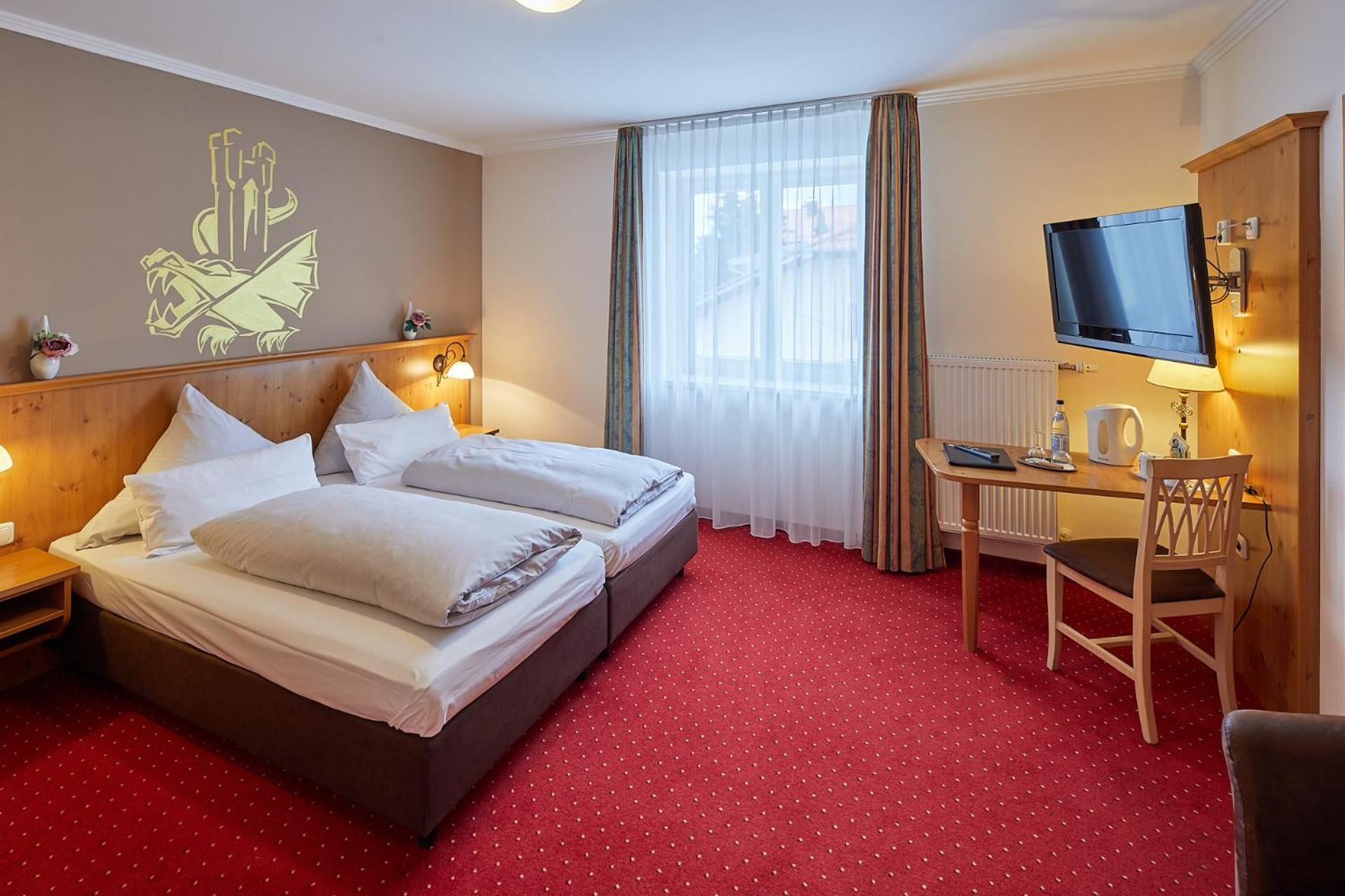 Double Room - Photo 8