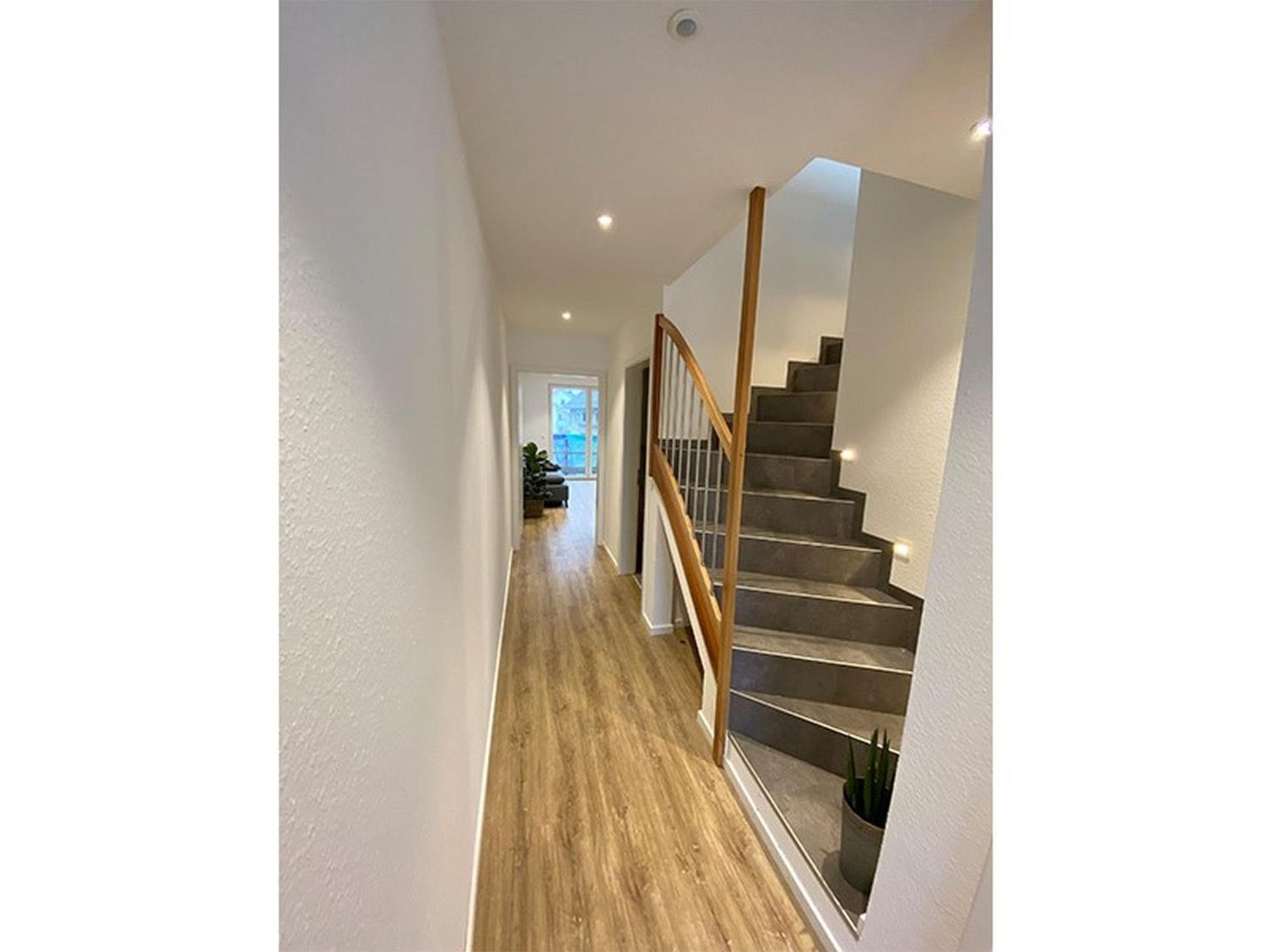 Two-Bedroom Apartment with Balcony photo 3