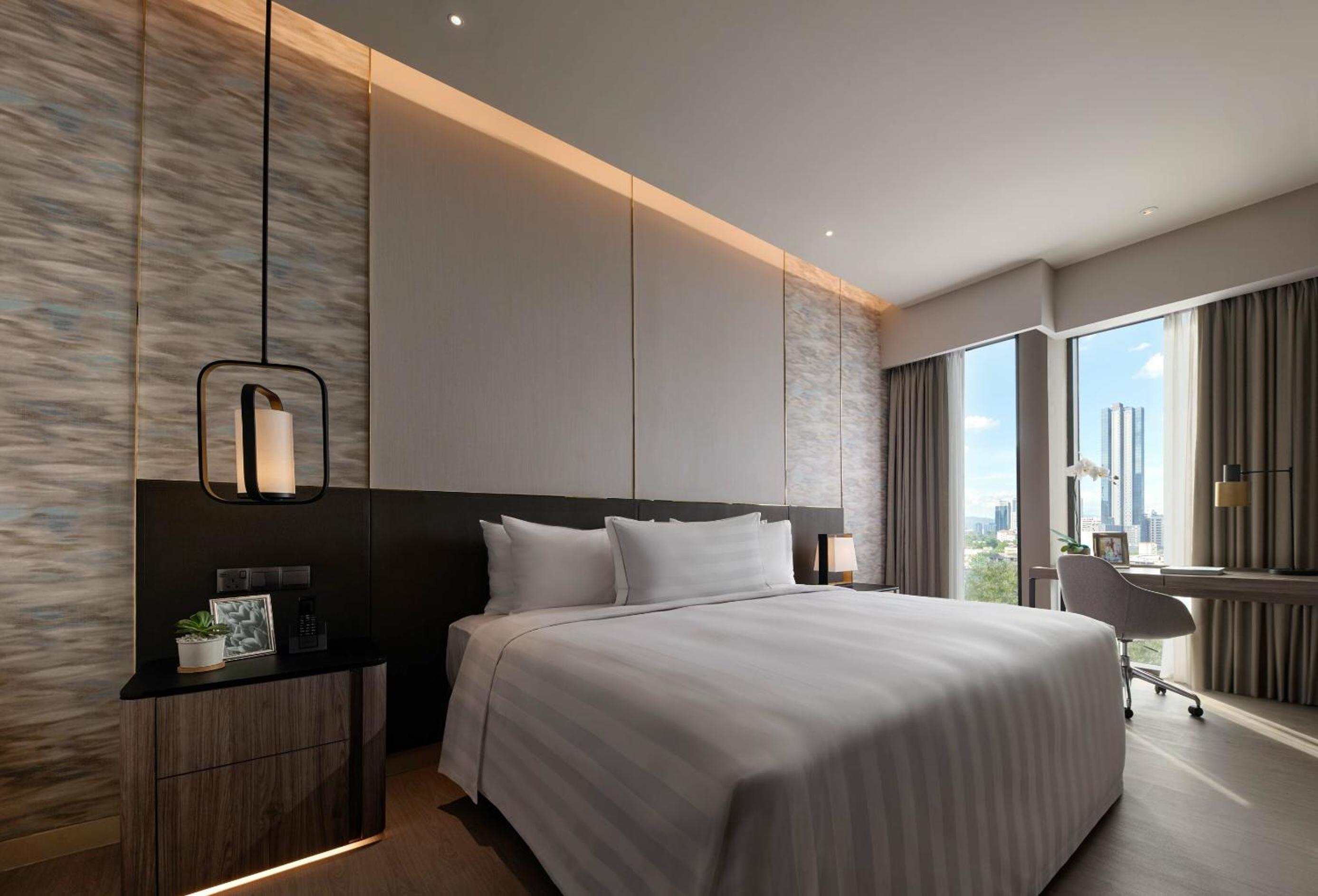 One Bedroom Premier Suite King